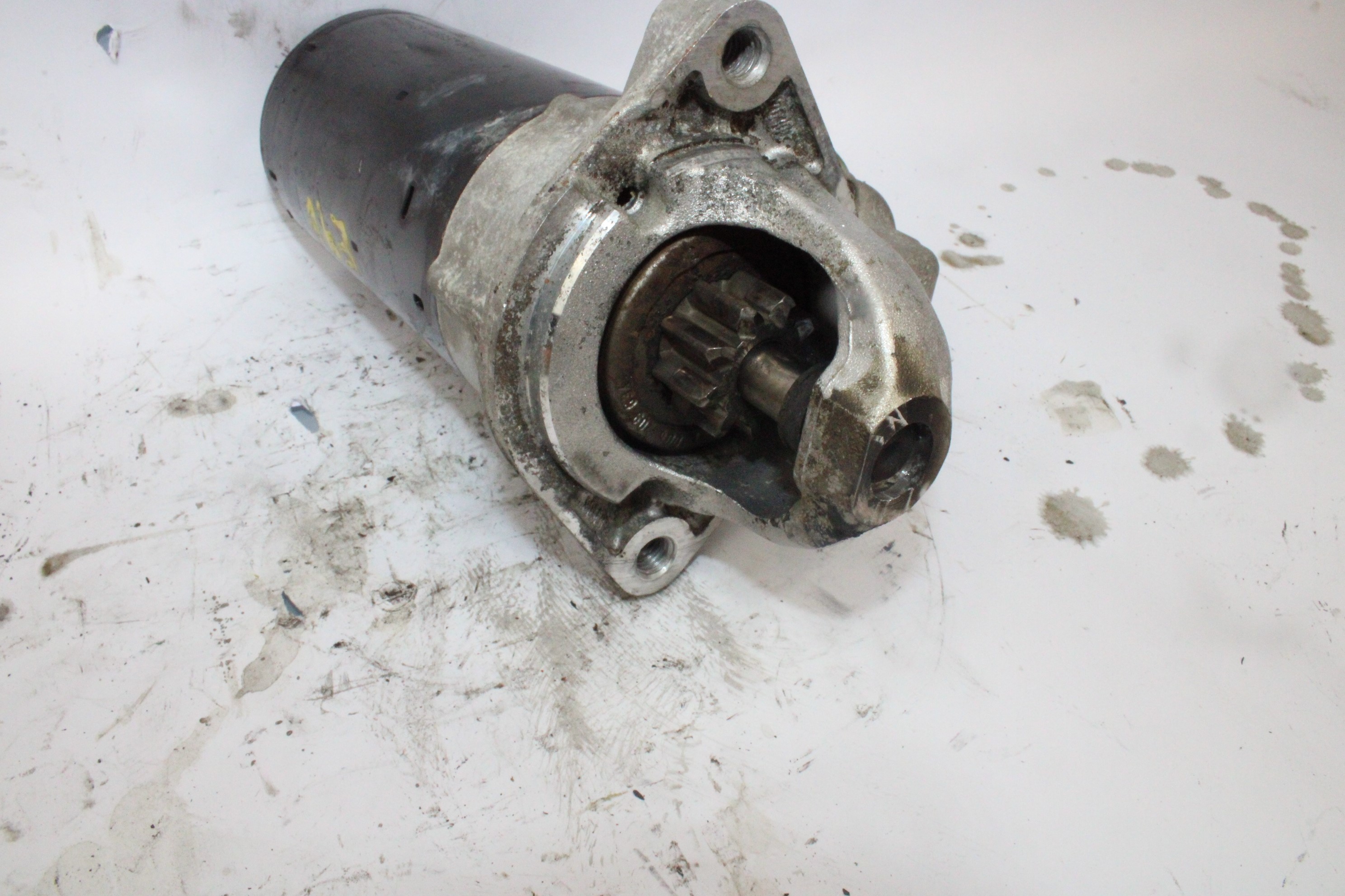 BMW 3 Series E90/E91/E92/E93 (2004-2013) Startovací motor 0001115046 23718485