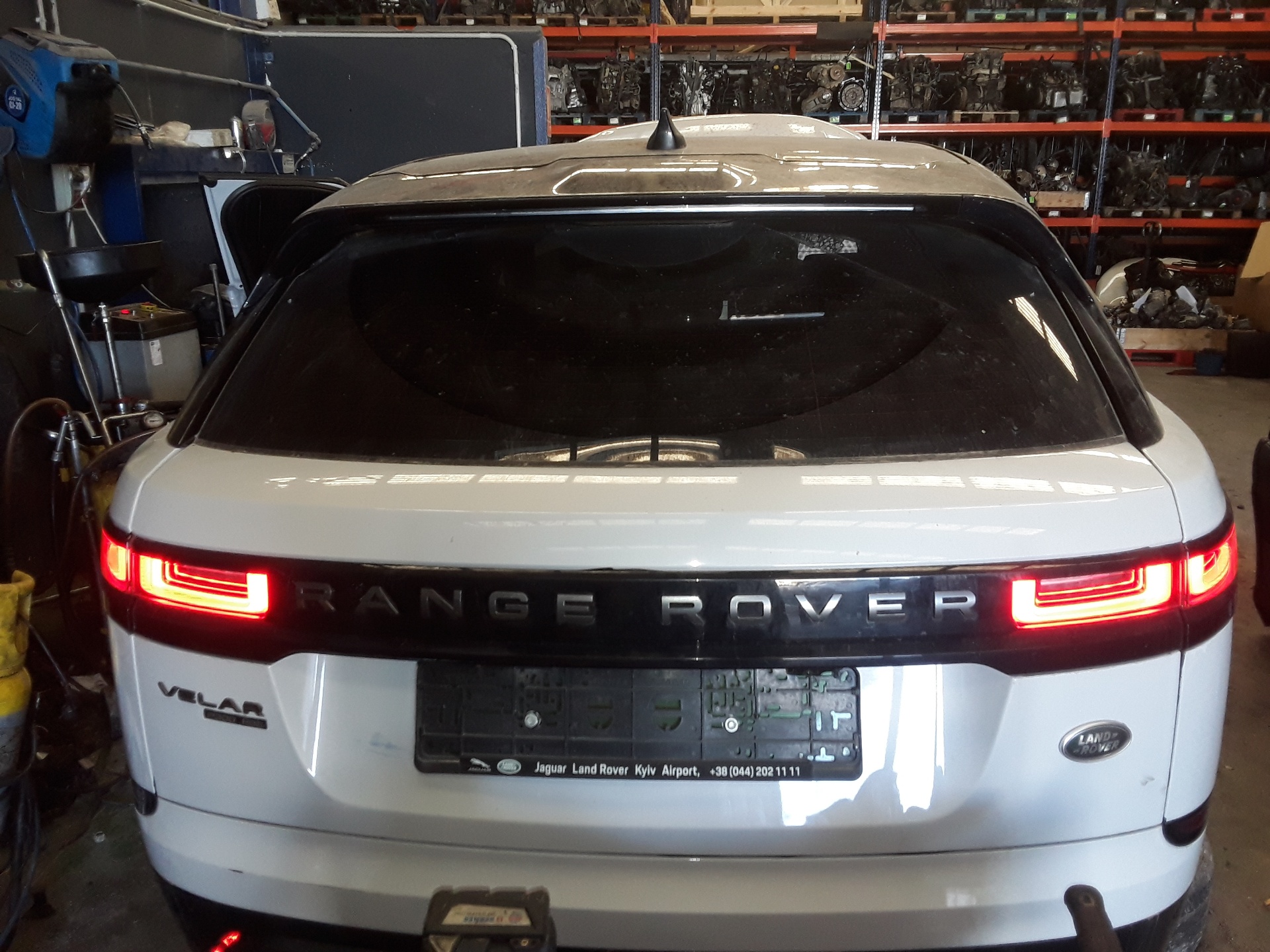 LAND ROVER Range Rover Velar 1 generation (2017-2024) Rear Right Door 25177471