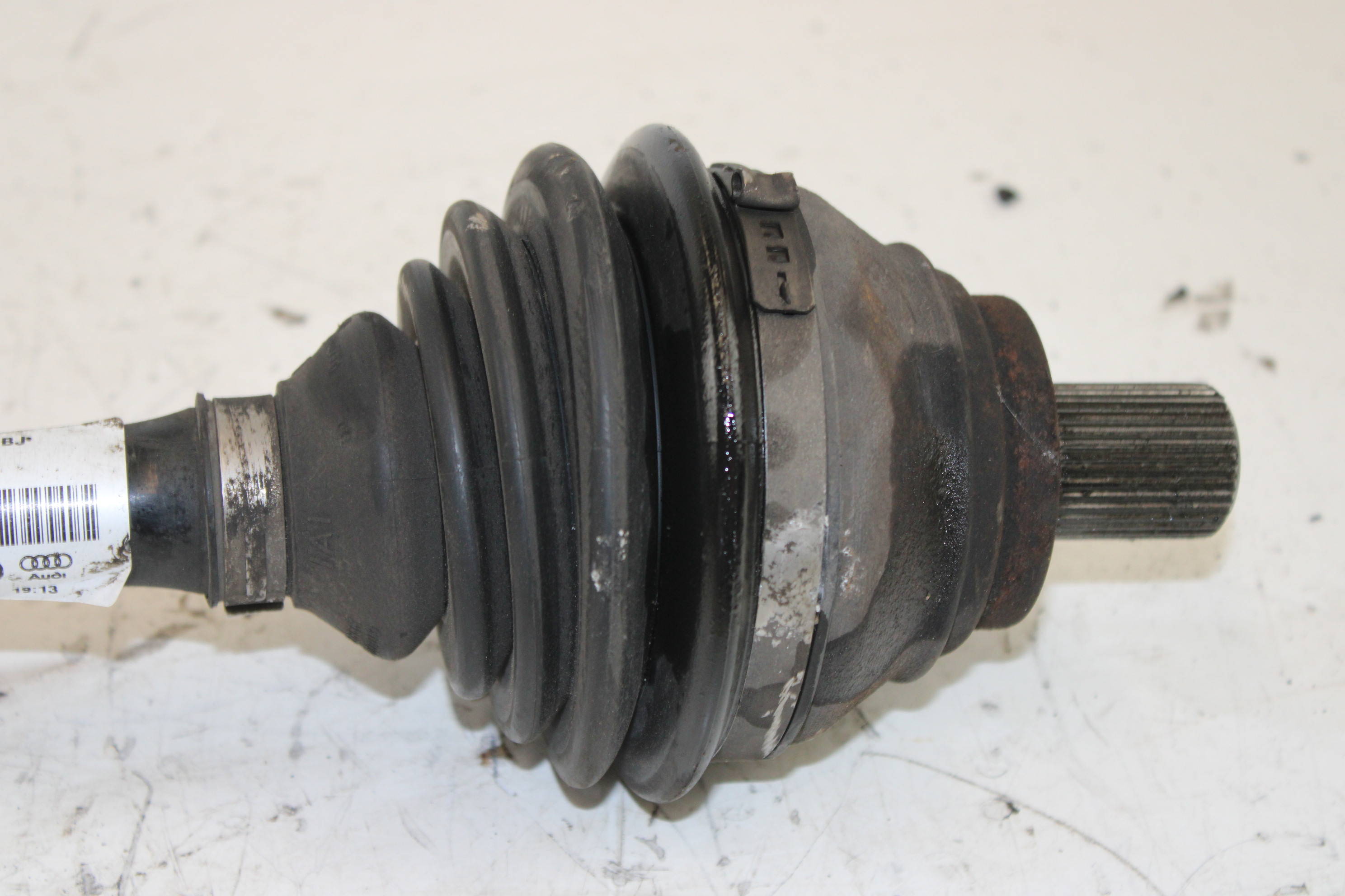 VOLKSWAGEN Front Left Driveshaft 1K0407271BJ 25355124