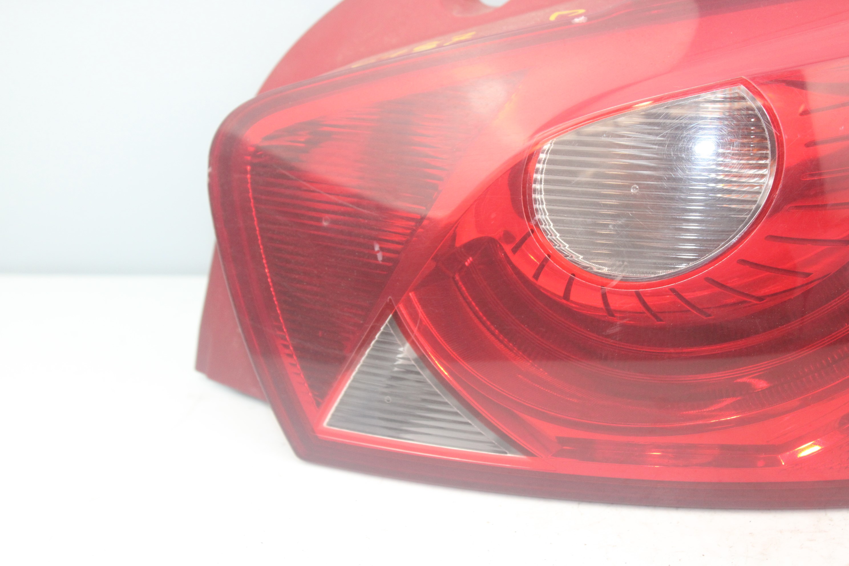 SEAT Ibiza 3 generation (2002-2008) Rear Right Taillight Lamp 6J4945096C 23809564