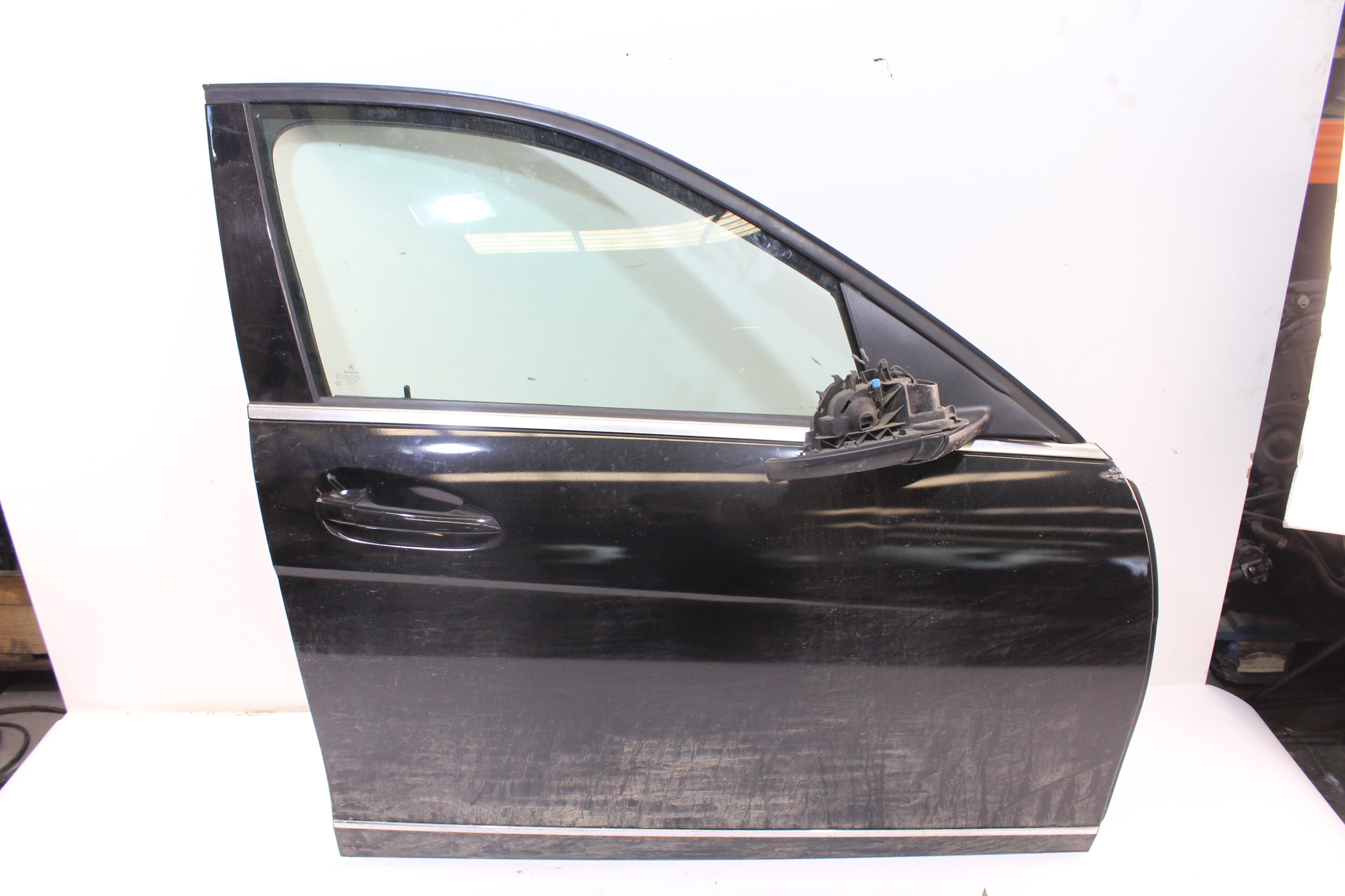 MERCEDES-BENZ C-Class W204/S204/C204 (2004-2015) Front Right Door 22630231