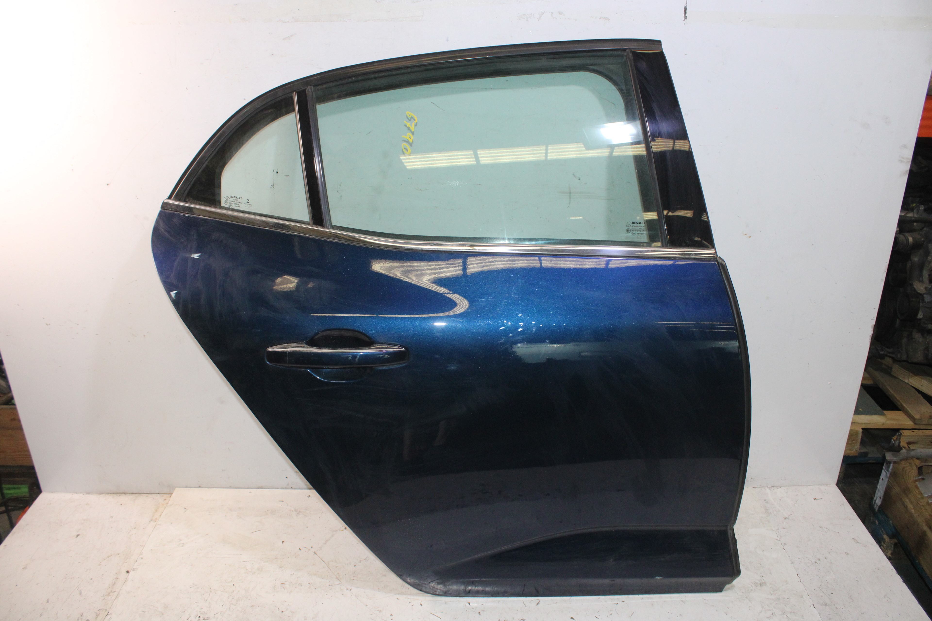 RENAULT Megane 3 generation (2008-2020) Rear Right Door 25368359