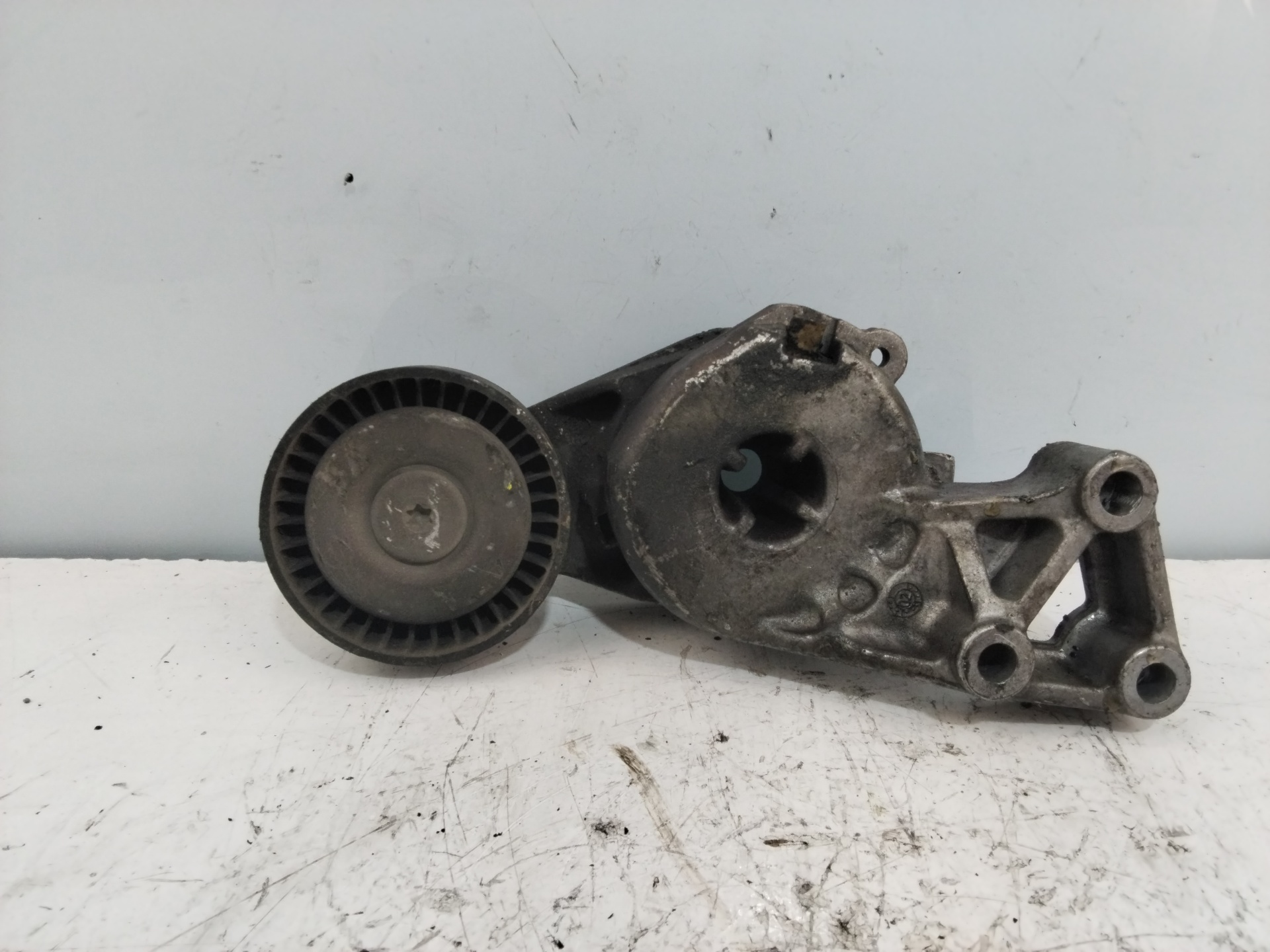 ALFA ROMEO GTV 916 (1995-2006) Belt Tensioner 06A903315 25399381