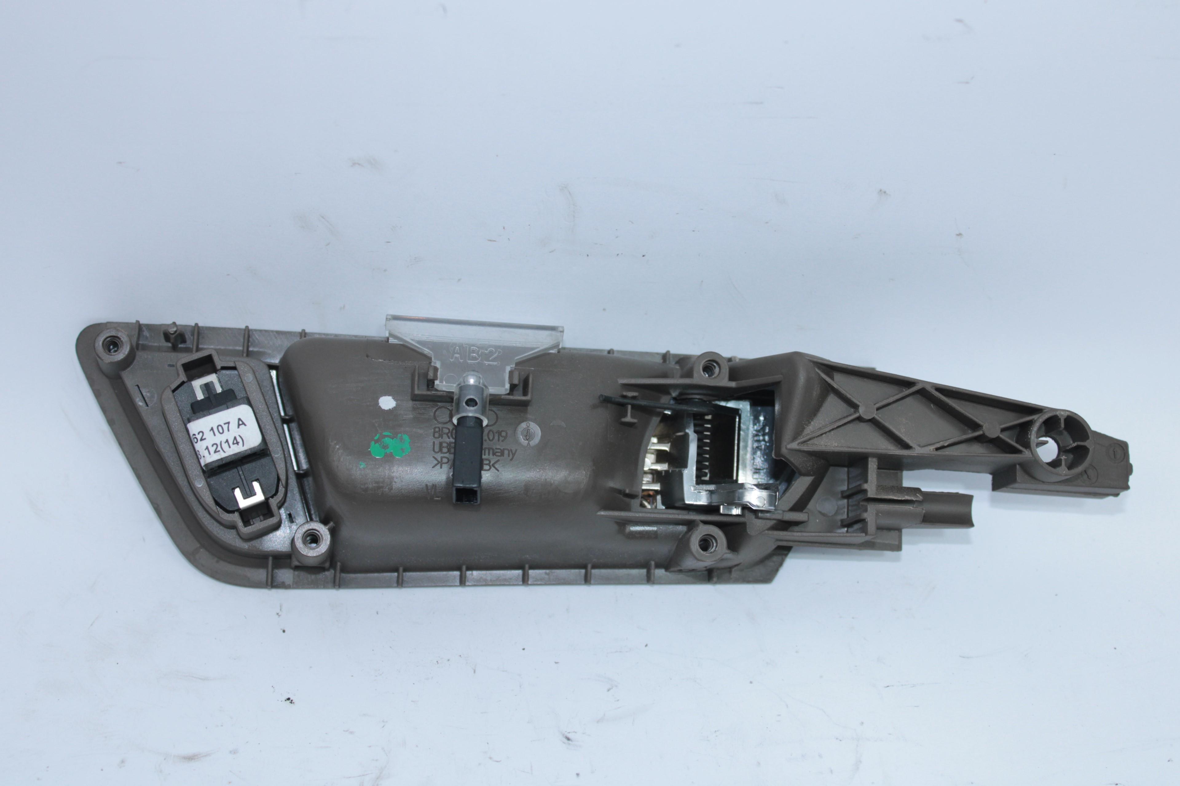 AUDI A6 C6/4F (2004-2011) Front Left Door Interior Handle Frame 8R0837019 19320282