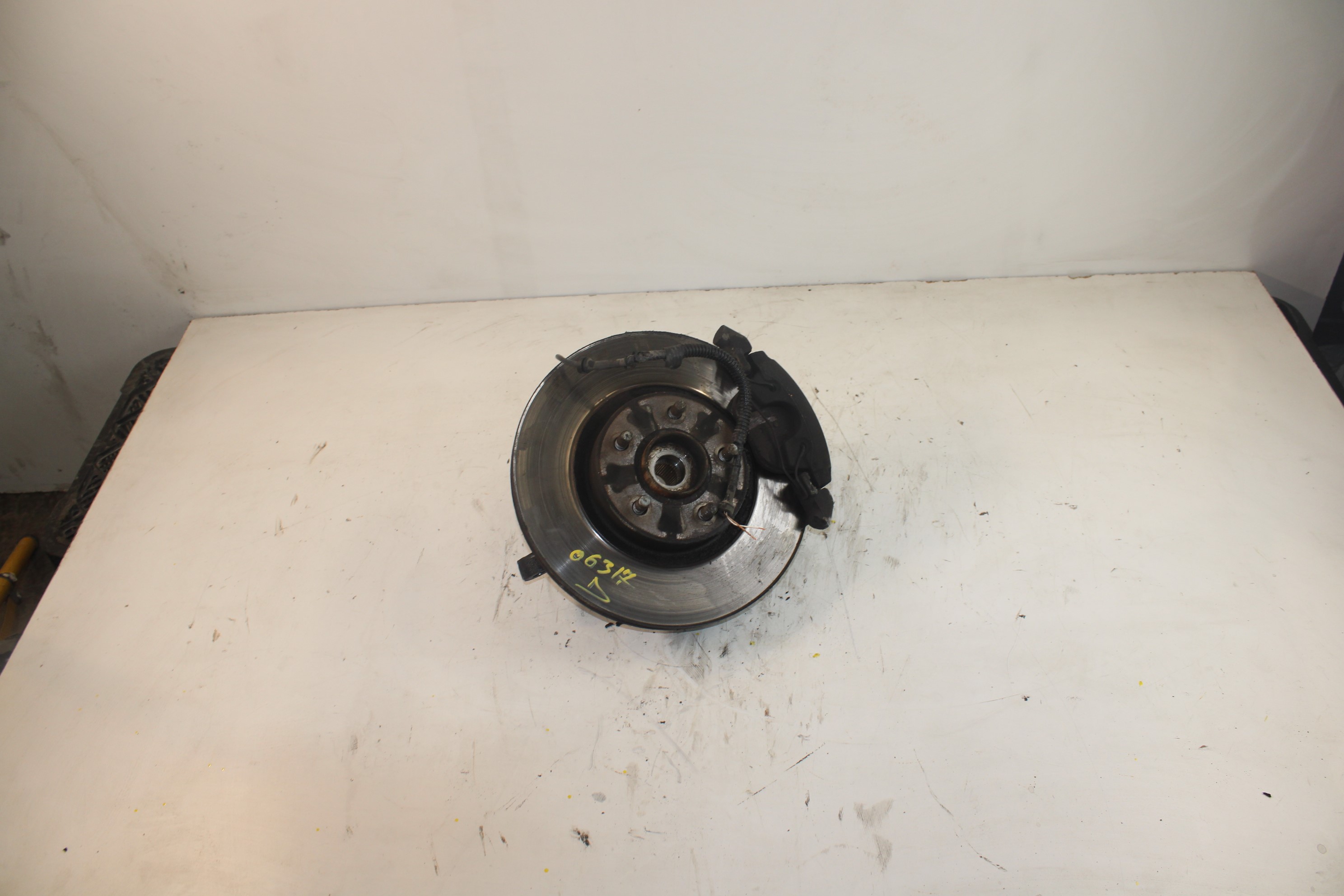 FORD Focus 2 generation (2004-2011) Front Right Wheel Hub NOTIENEREFERENCIA 25188385