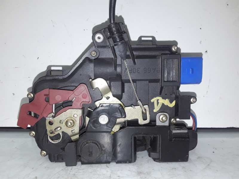 VOLKSWAGEN Touareg 1 generation (2002-2010) Rear Left Door Lock 7L0839015 19177284