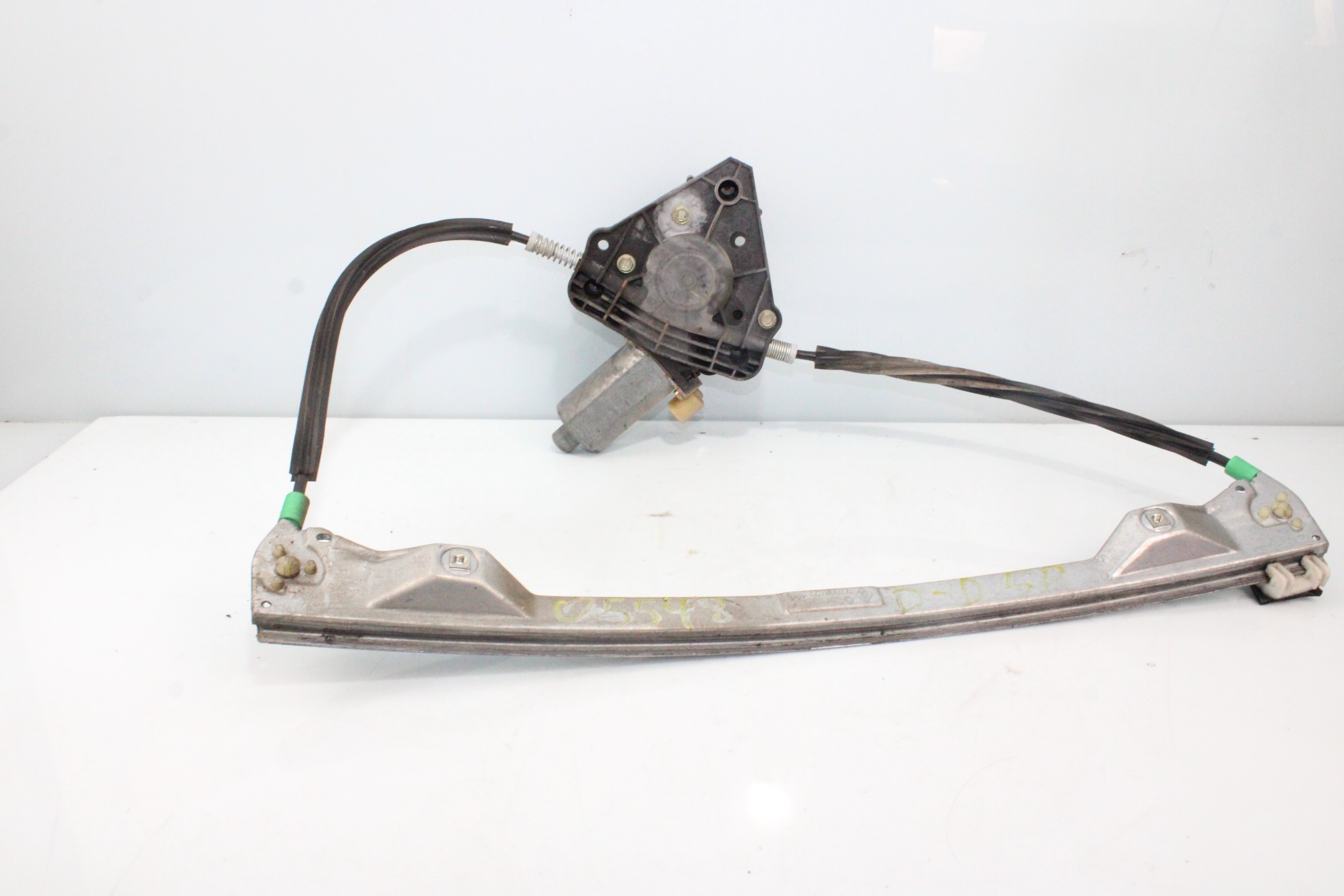 VAUXHALL Clio 3 generation (2005-2012) Vindusregulator foran høyre dør 77008422 23770690