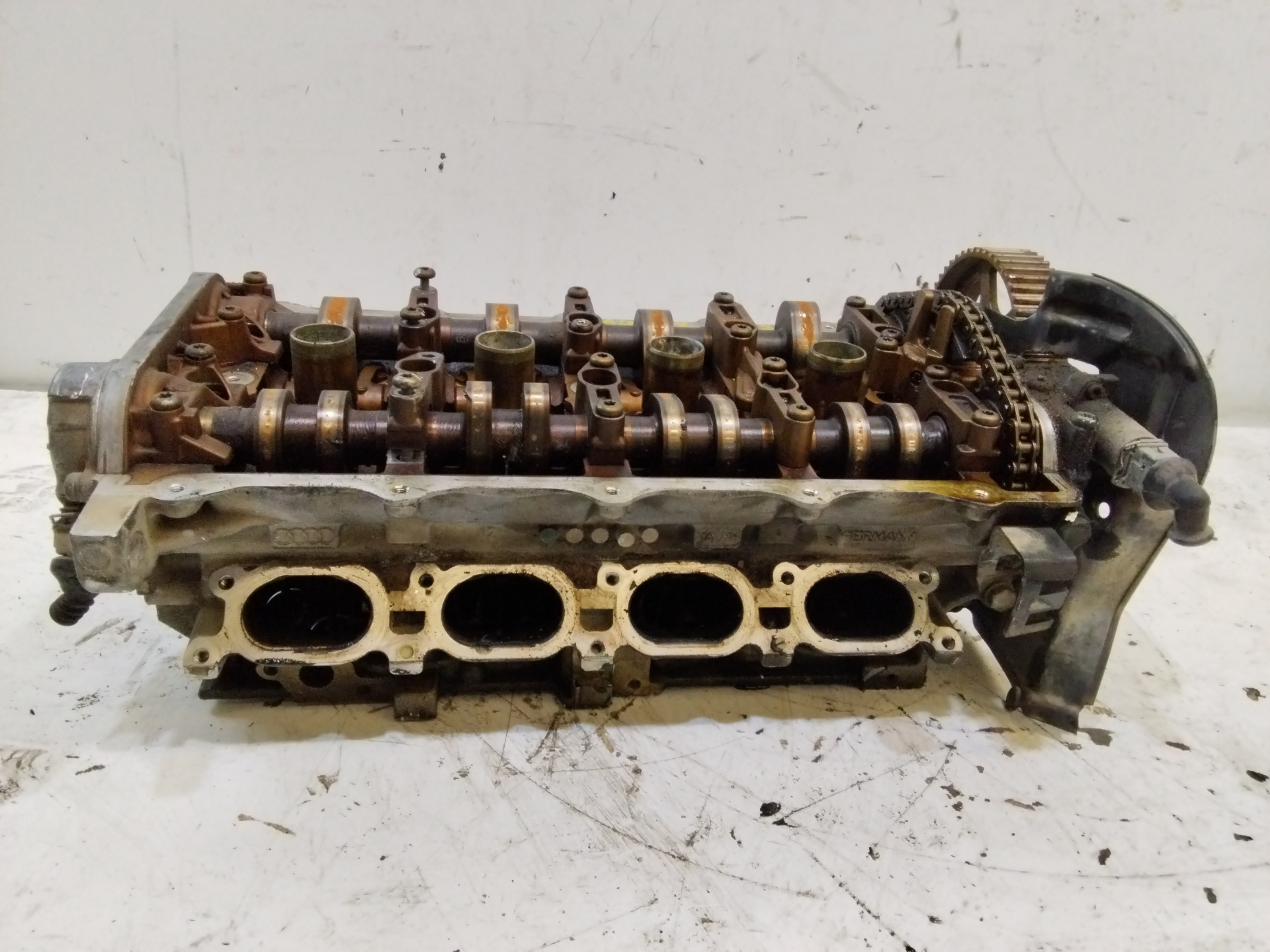 AUDI A8 D3/4E (2002-2010) Engine Cylinder Head 077253033AP 25188435