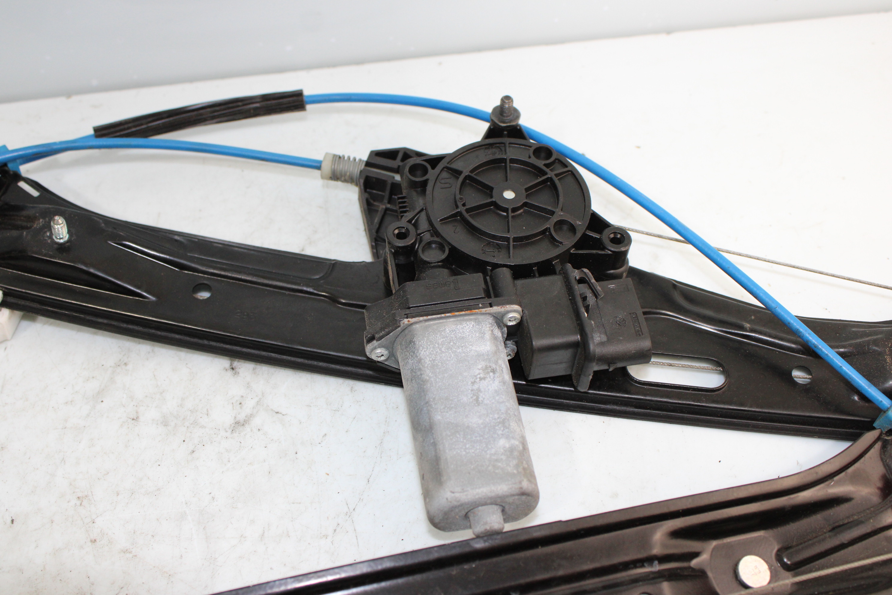 BMW 3 Series F30/F31 (2011-2020) Front Right Door Window Regulator 13262410 25158251