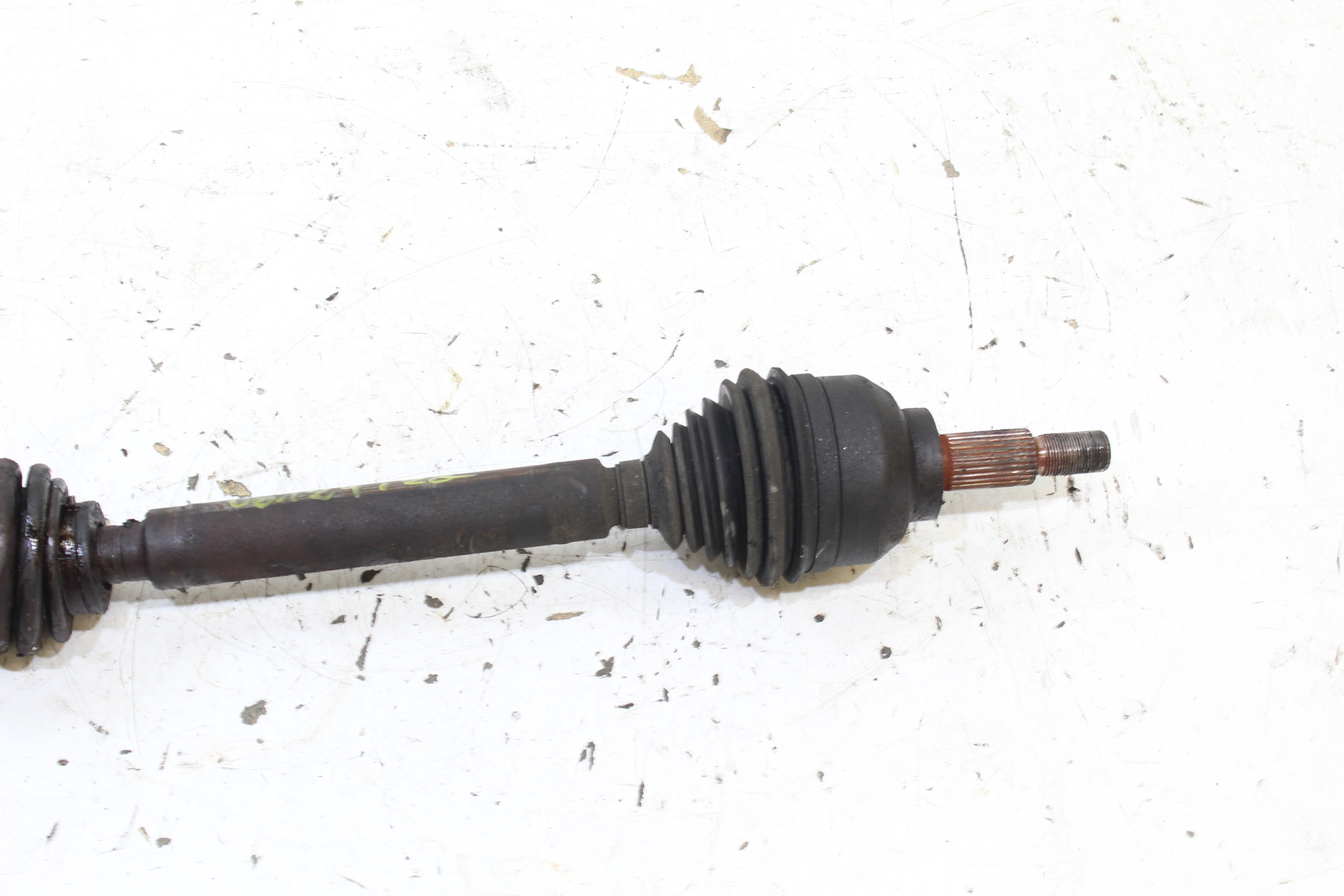 RENAULT Front Left Driveshaft NOTIENEREF 23809486