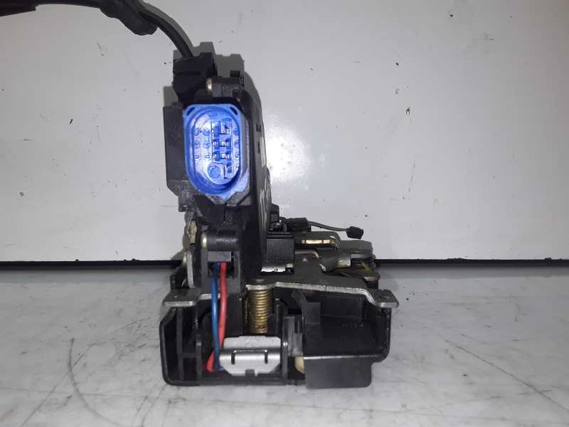 VOLKSWAGEN Touareg 1 generation (2002-2010) Rear Left Door Lock 7L0839015 19177284