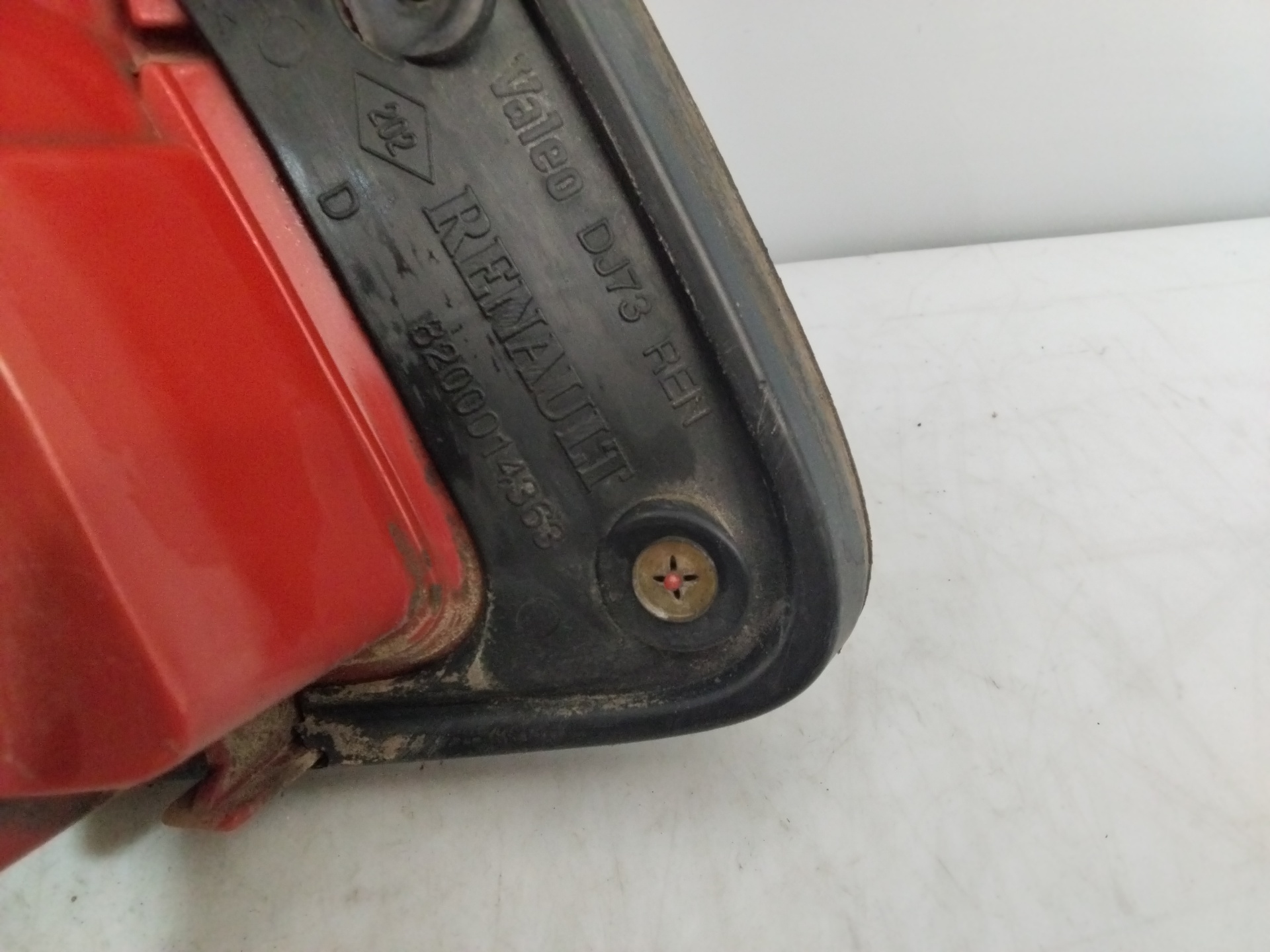 Innenrückleuchte rechts G9T702,G9T600,G9T700,G9T606,G9T607 8200014360 de Renault Vel satis (bj0_) 2002-0 - pieza usada