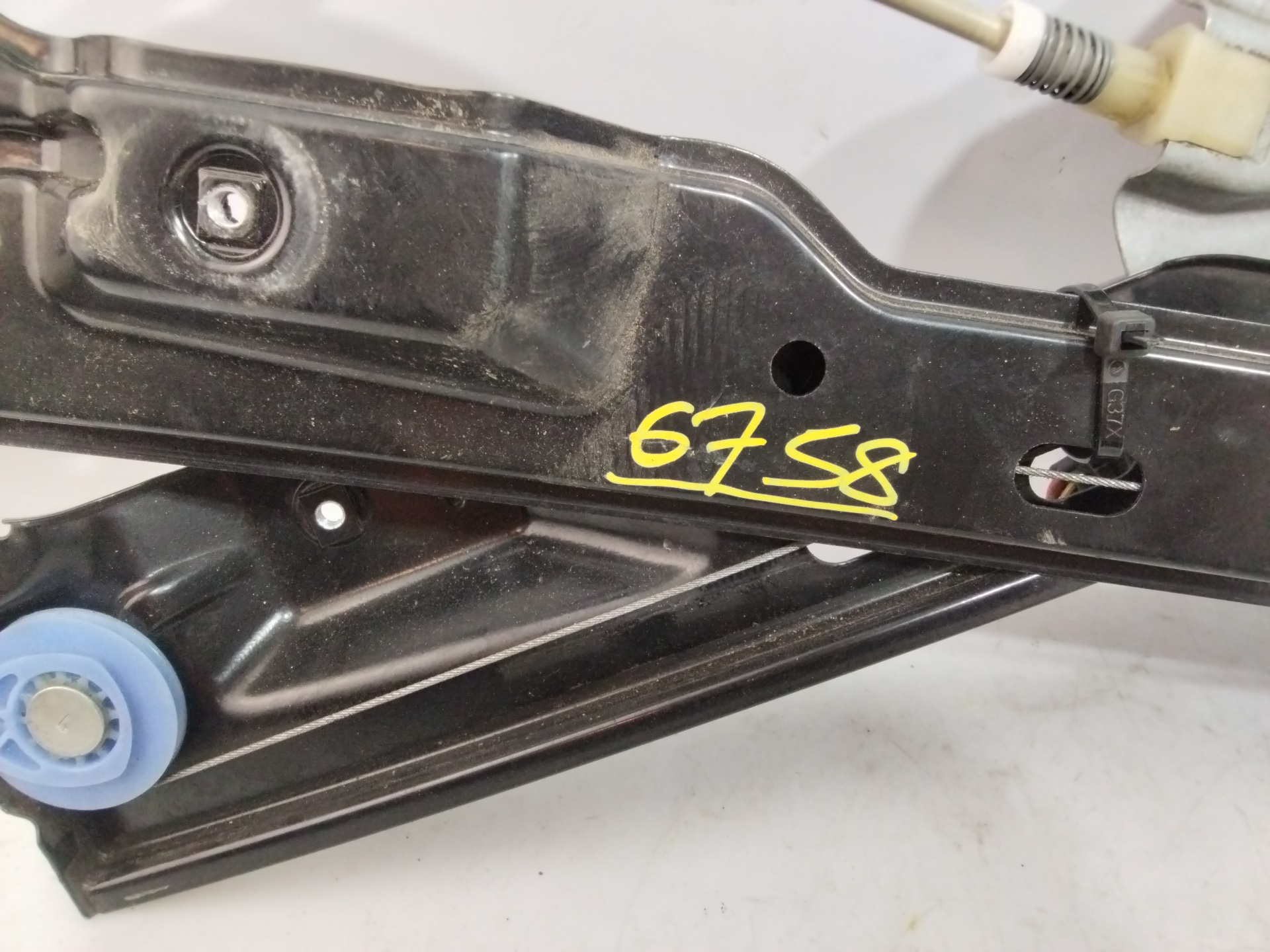 Elevalunas delantero derecho A17DTR 915368103 de Opel Astra 2009-2011