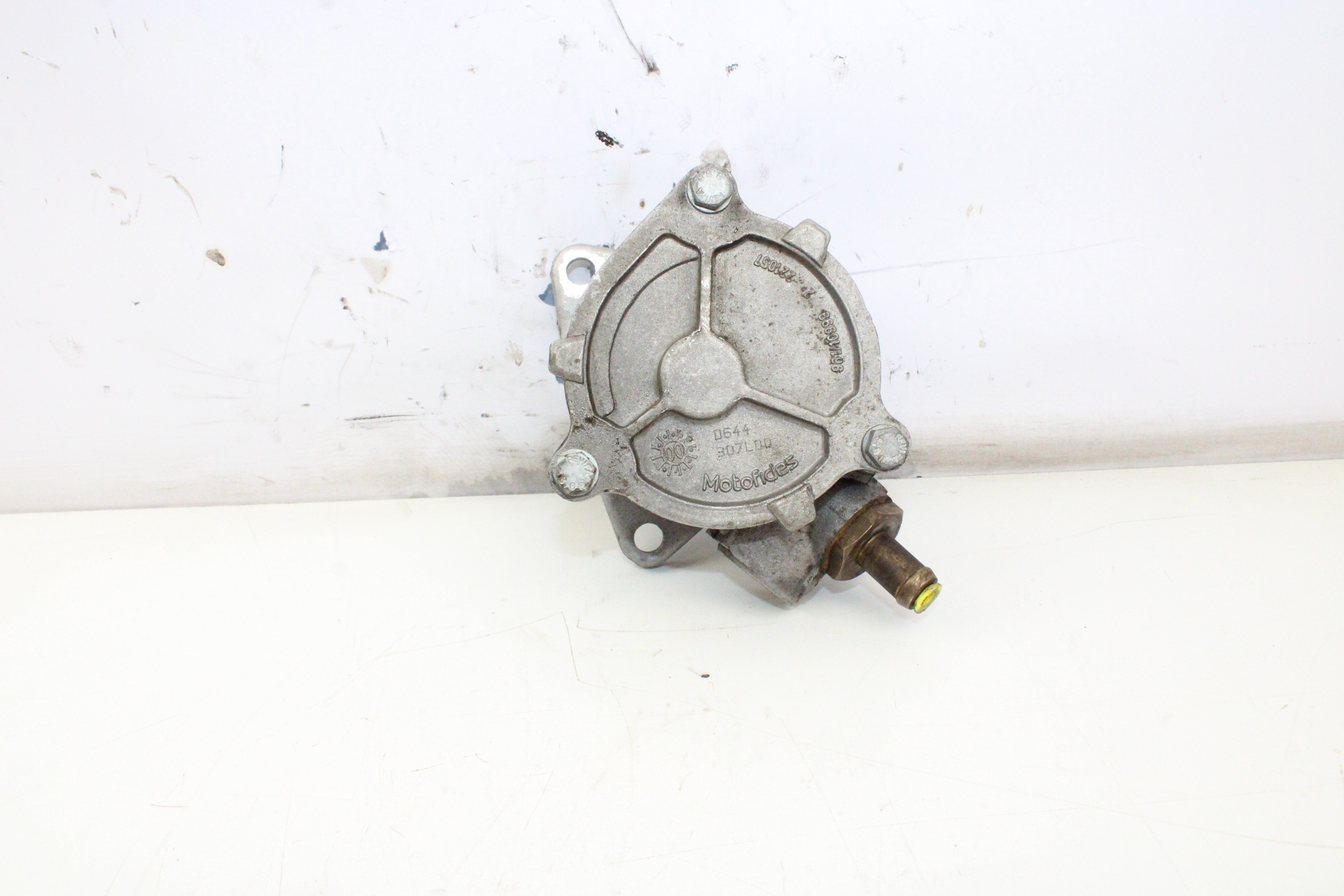 NISSAN Primera P11 (1996-2002) Vakuuminis siurblys 46771105 26030439