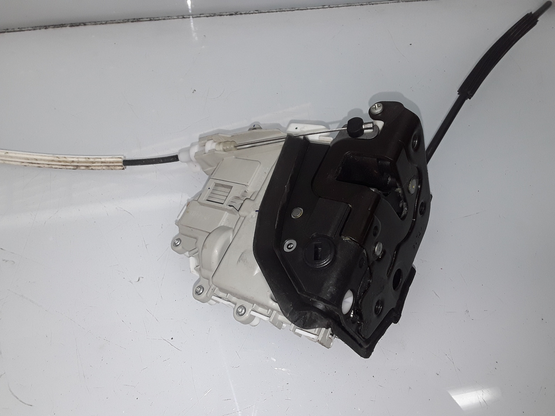 AUDI A6 C6/4F (2004-2011) Κλείδωμα αριστερών πίσω πορτών 8K0839015H 19238165