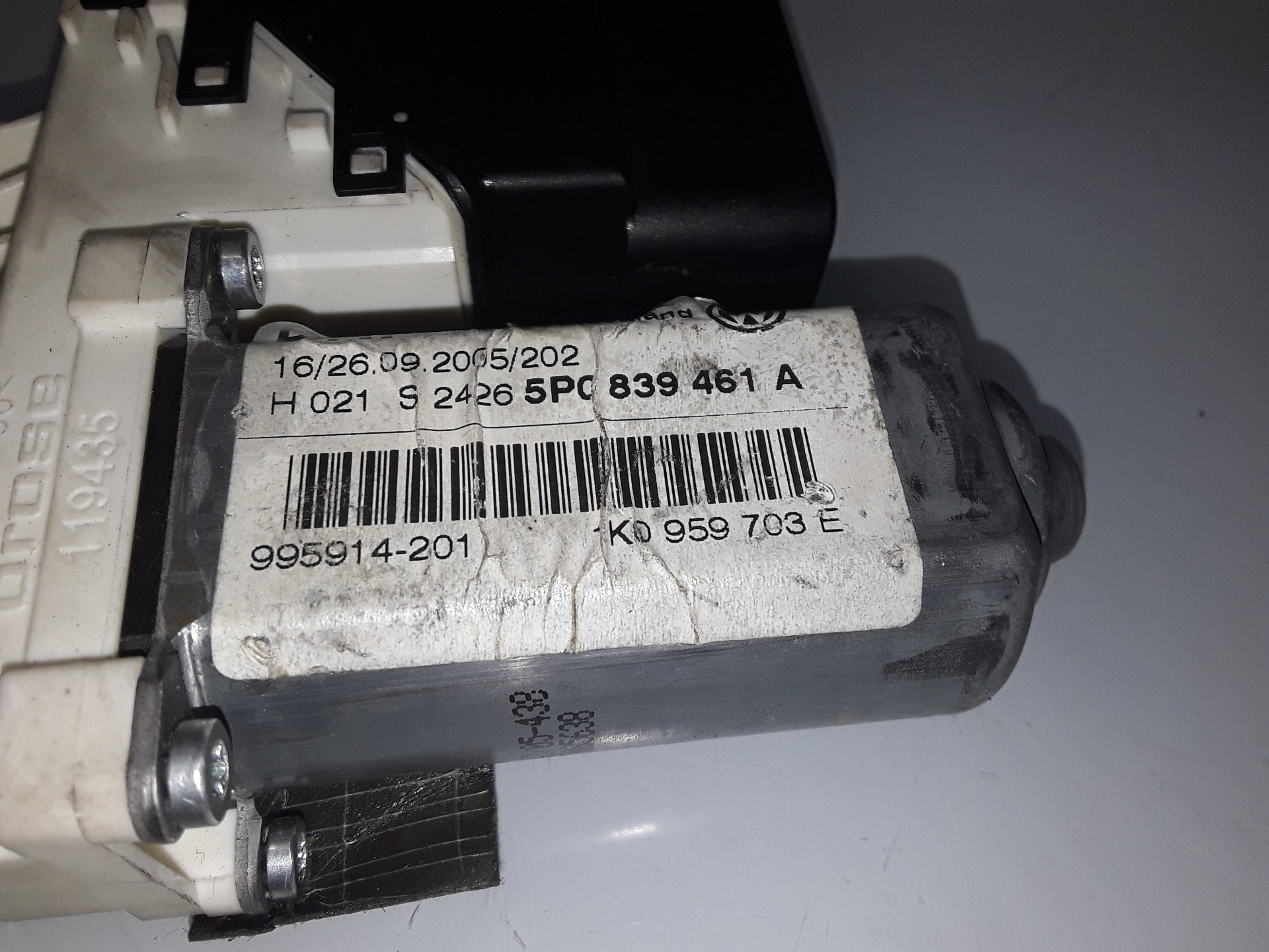 SEAT Toledo 3 generation (2004-2010) Rear Left Door Window Control Motor 5P0839461A 19257827