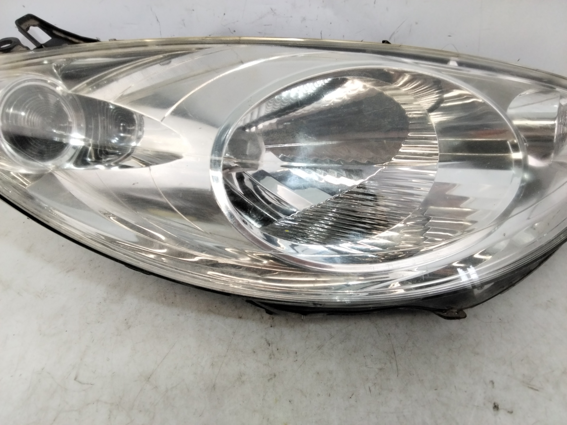 Faro derecho 9644997180 de Peugeot 1007 2005-2008