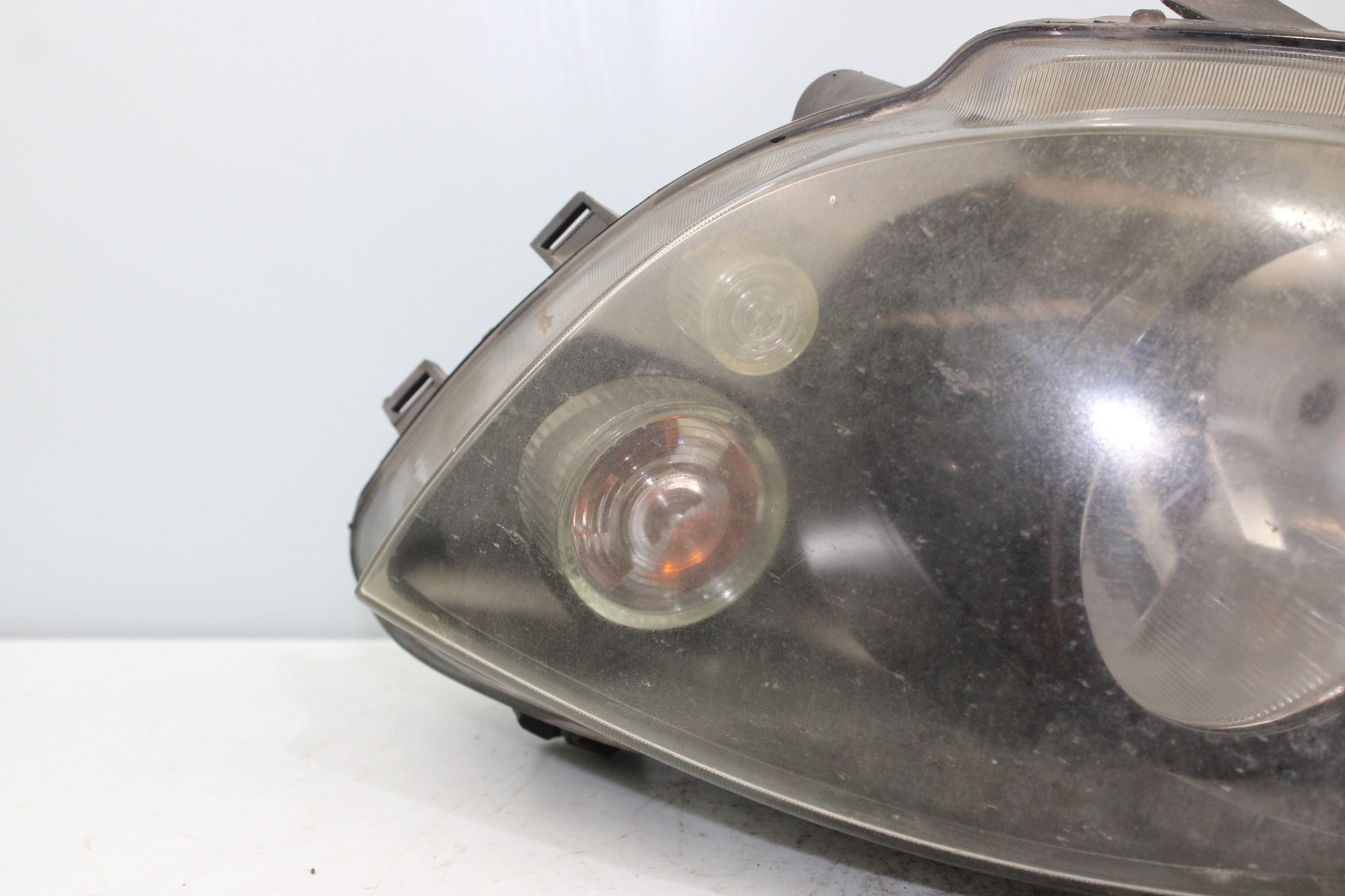 SEAT Ibiza 3 generation (2002-2008) Front Right Headlight 6L1941022A 25267548