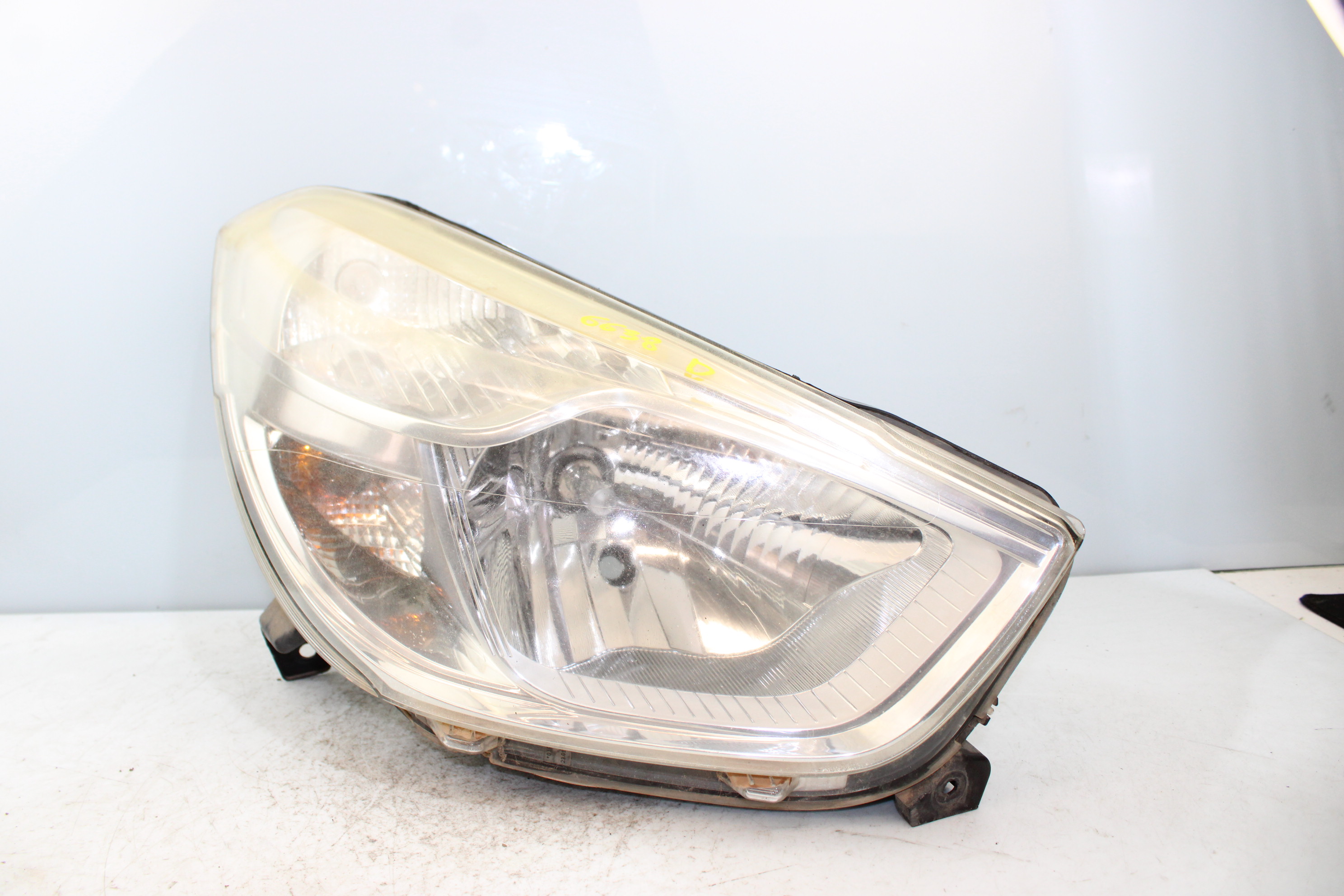 DACIA Lodgy 1 generation (2013-2024) Front Right Headlight 260102814R 25077199