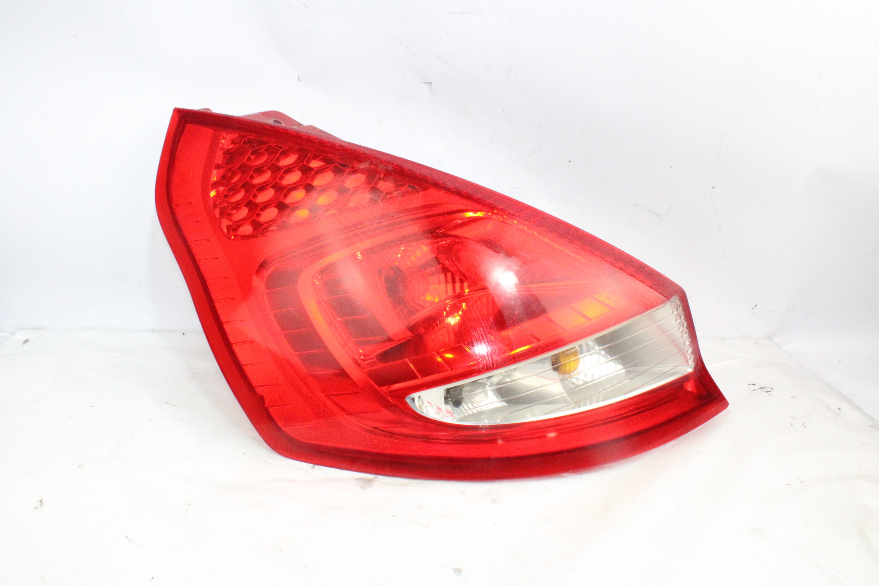 FORD Fiesta 5 generation (2001-2010) Rear Left Taillight 8A6113405A 21832547