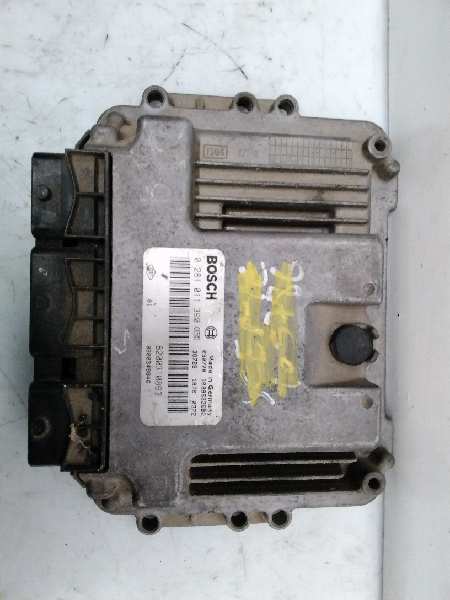 RENAULT Megane 2 generation (2002-2012) Variklio kompiuteris 0281011390 19129965