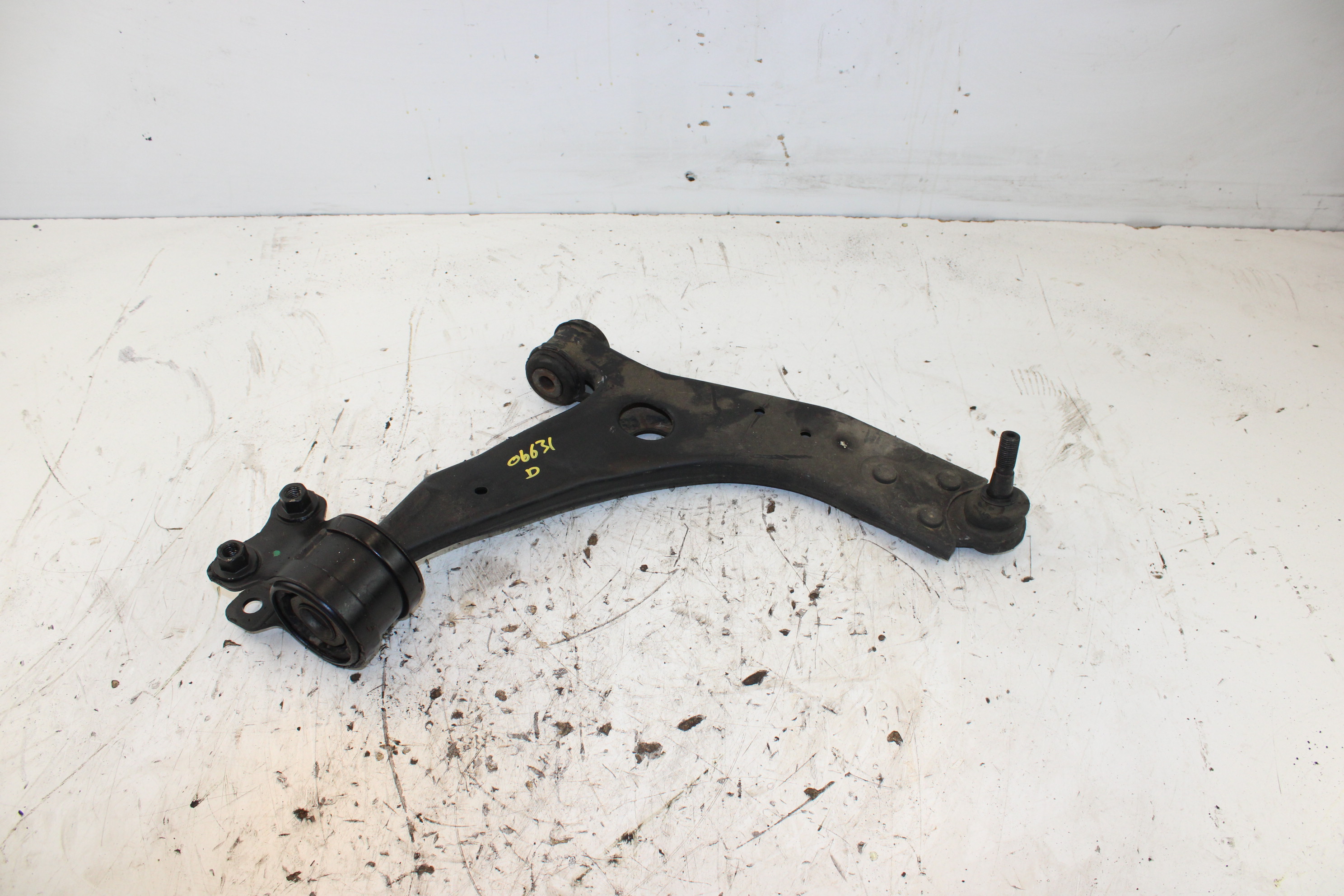 FORD Focus 2 generation (2004-2011) Front Right Arm NOTIENEREFERENCIA 25332658