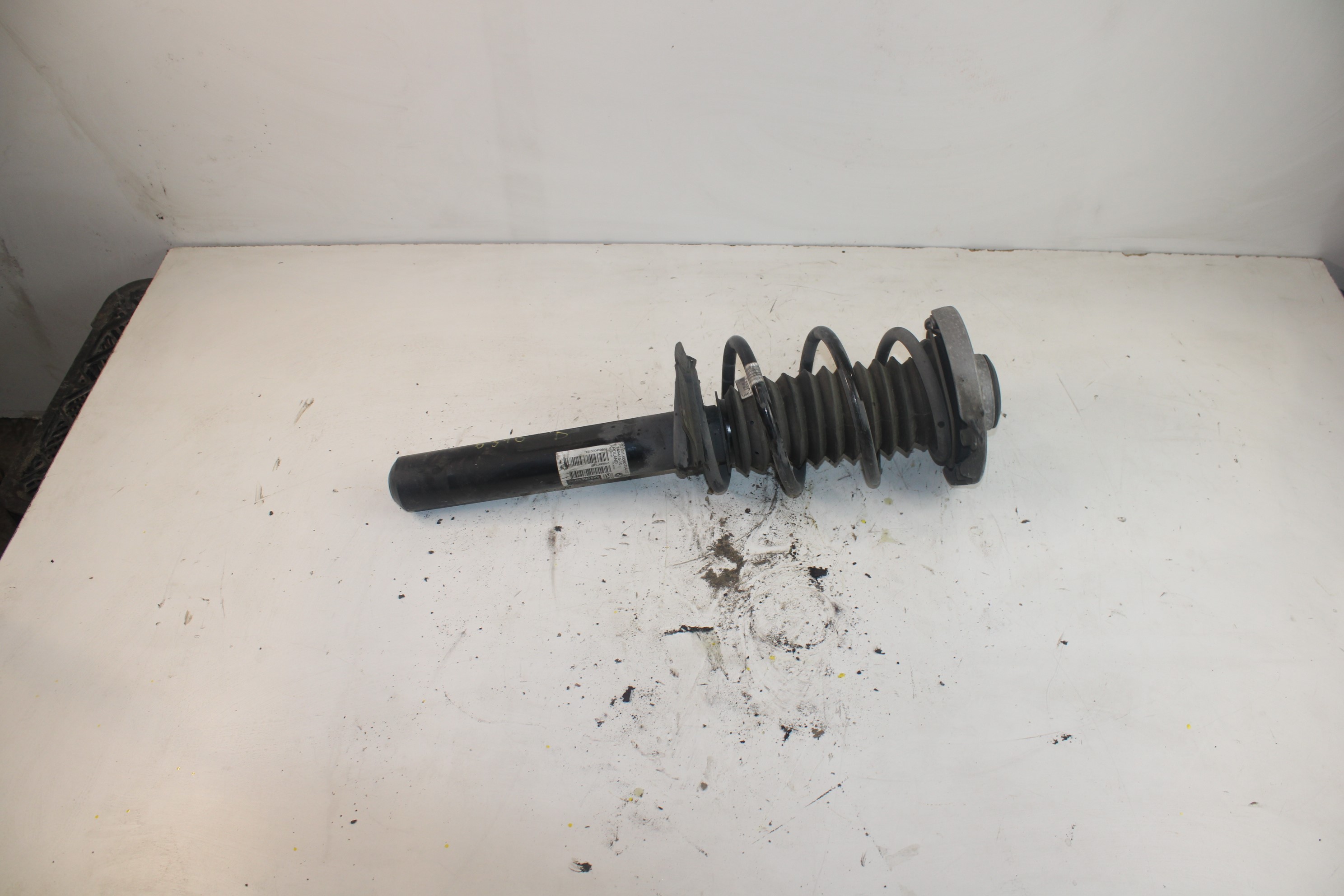 BMW X1 F48/F49 (2015-2023) Front Right Shock Absorber 14941510 25188429