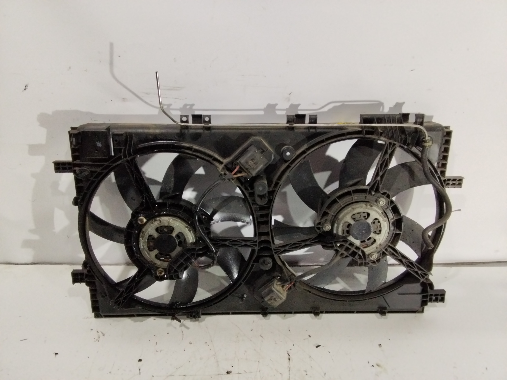 Electroventilador A20DTH 13223018 de Opel Insignia 2008-2011 - pieza usada