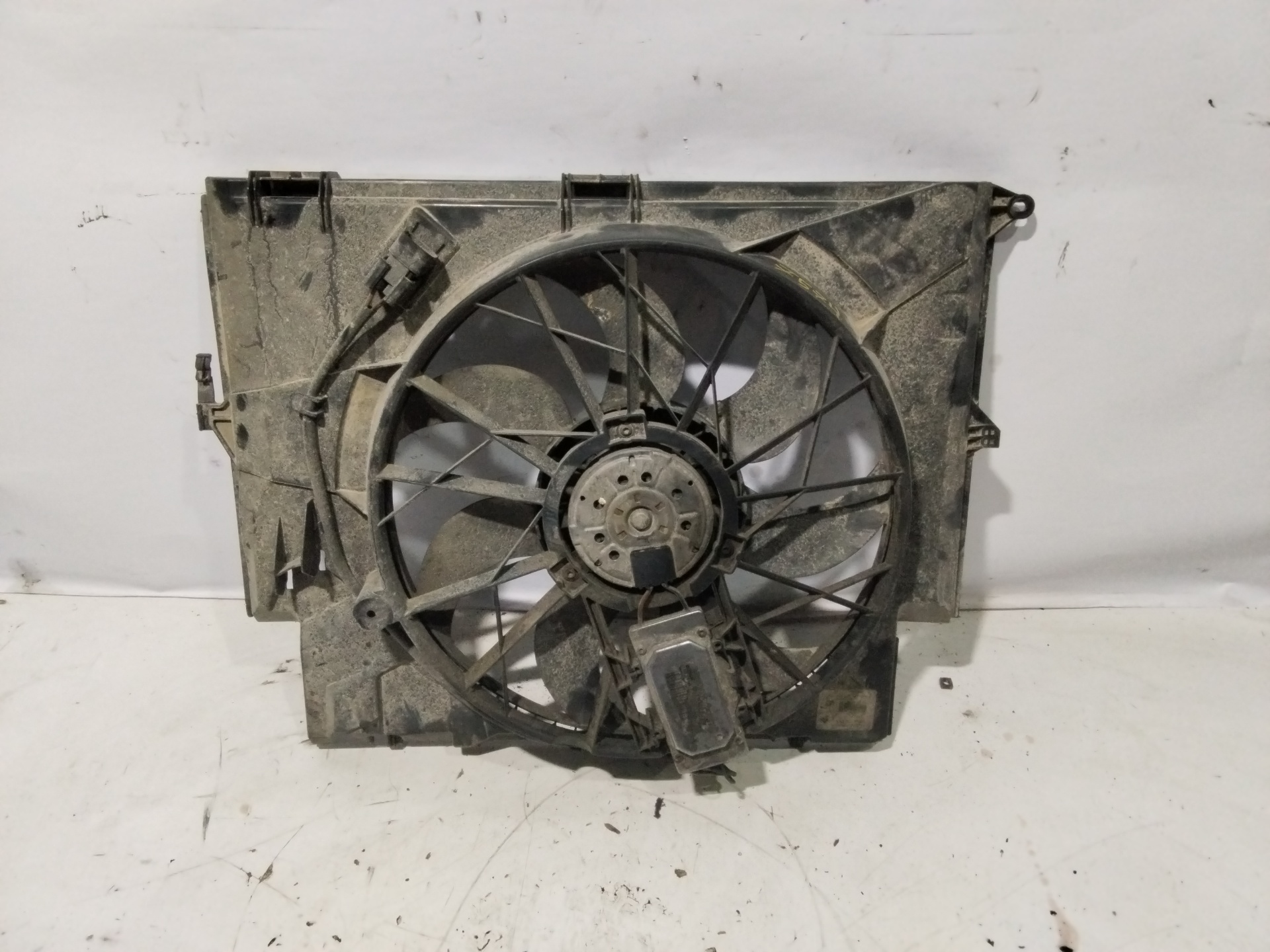 Electroventilador M57N2306D3,M57N2306D2,306D2 0130303941 de Bmw X3 (e83) 2004-2007 con 384041 km