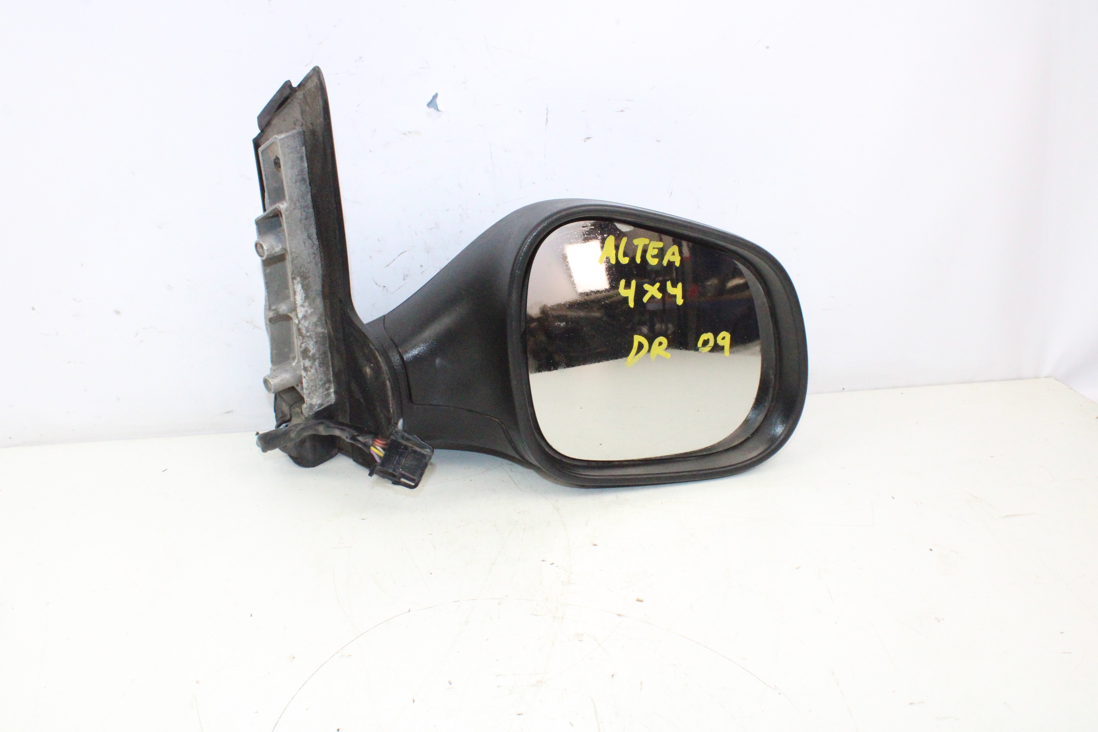 SEAT Toledo 3 generation (2004-2010) Right Side Wing Mirror 014142 19370398