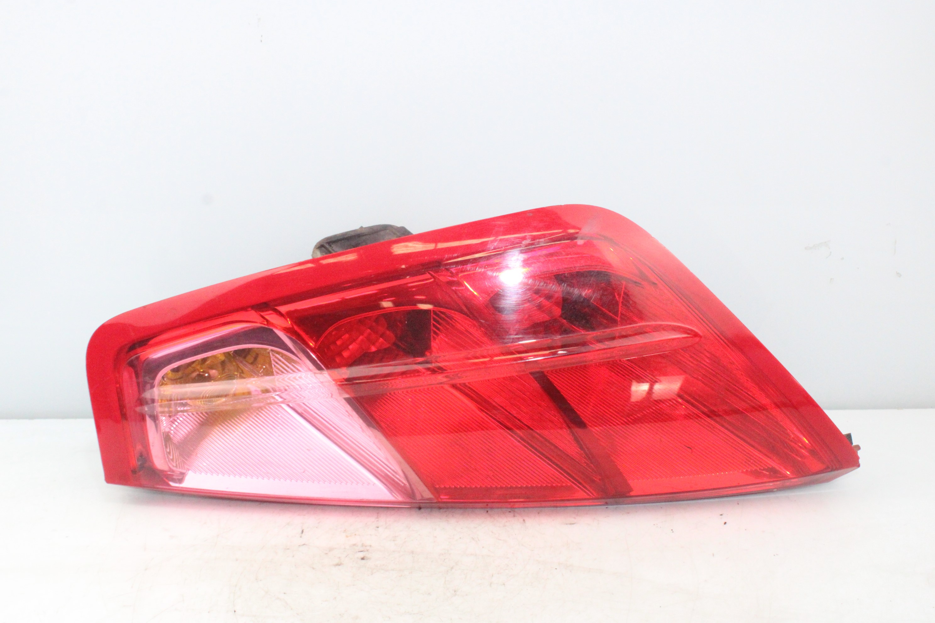 FIAT Grande Punto 1 generation (2006-2008) Rear Left Taillight 27460202 23773686