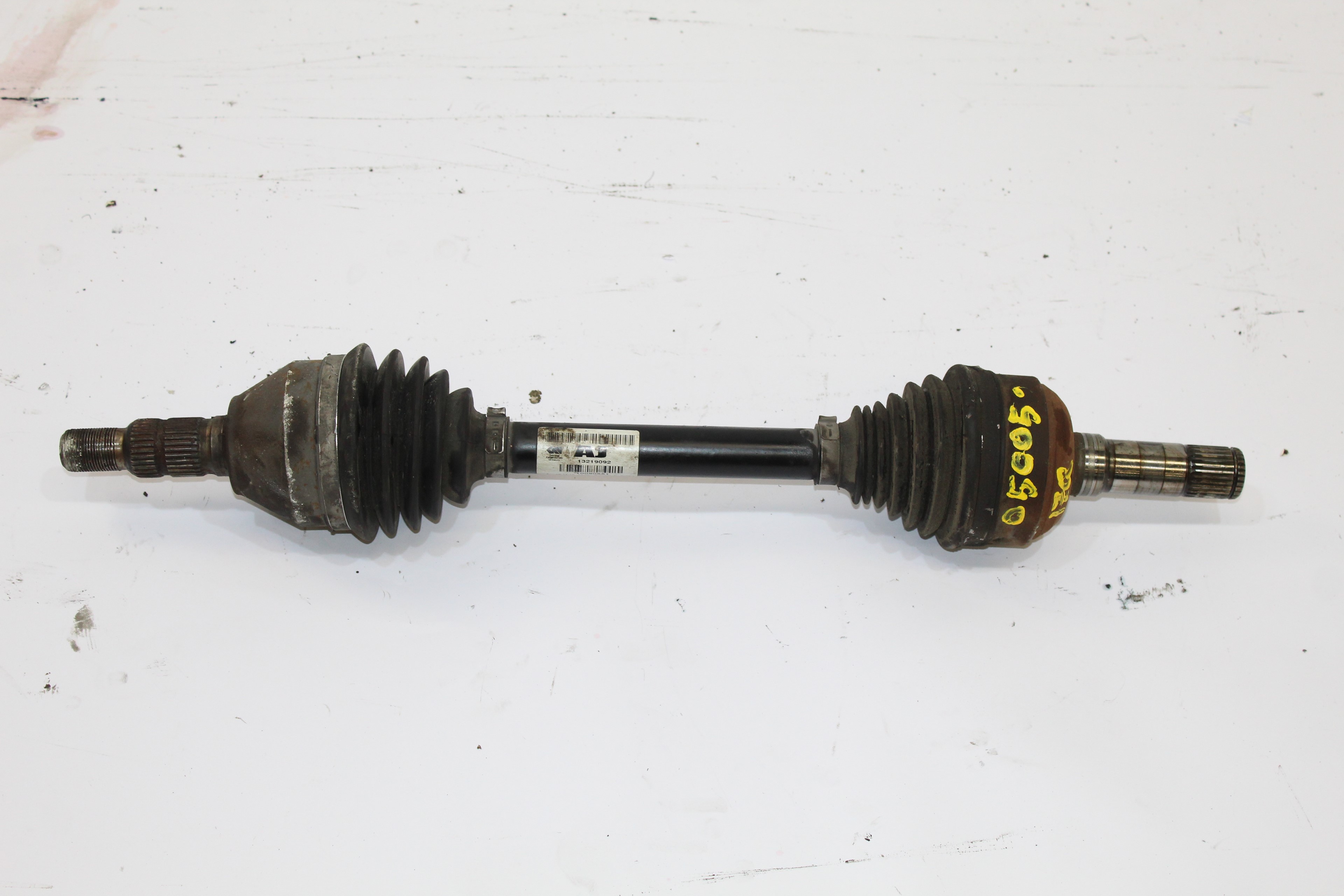 OPEL Insignia A (2008-2016) Front Left Driveshaft 13219092 23713057