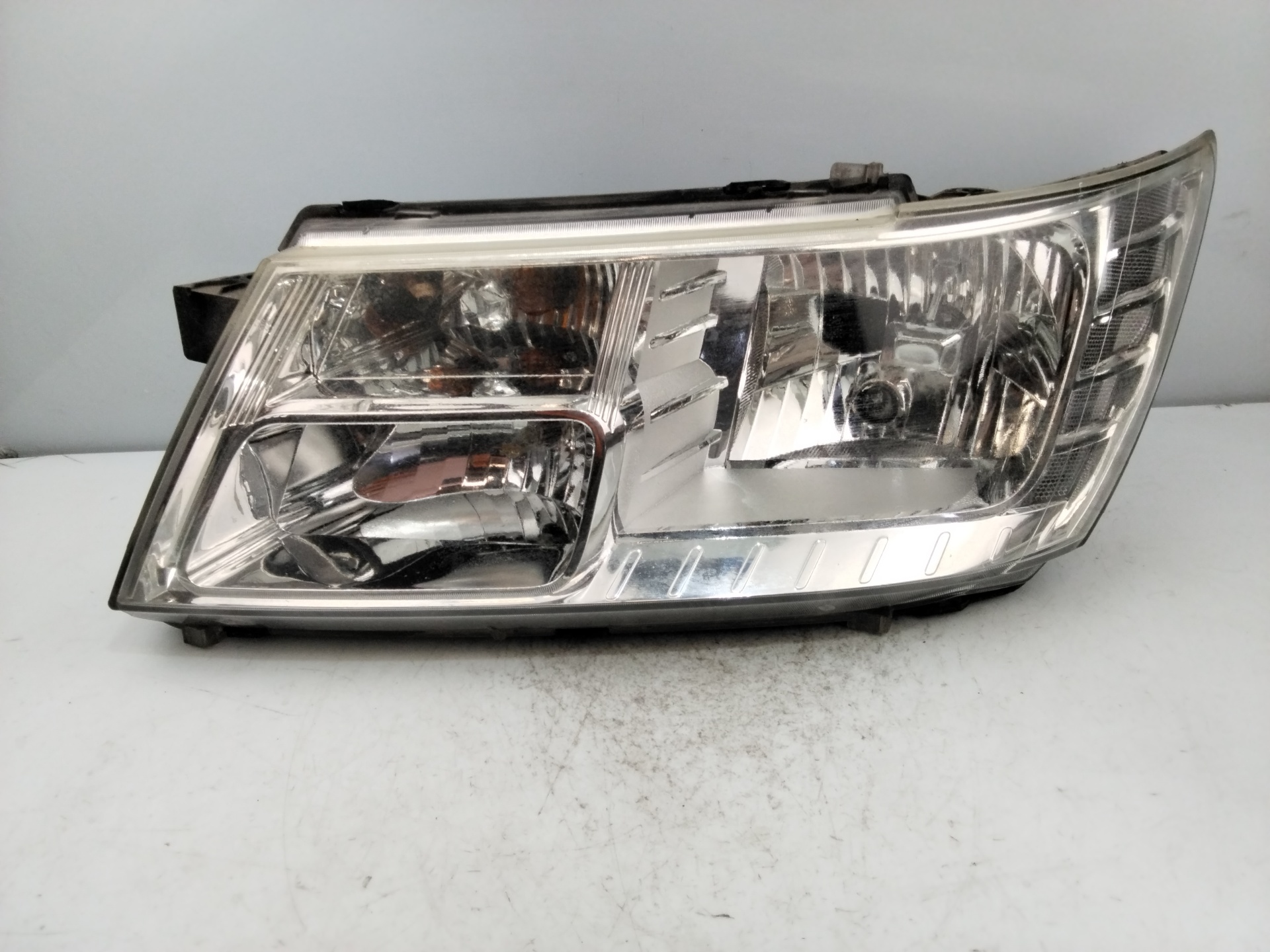 VOLKSWAGEN Journey 1 generation (2008-2020) Front Left Headlight NOTIENERFERENCIA 24684228