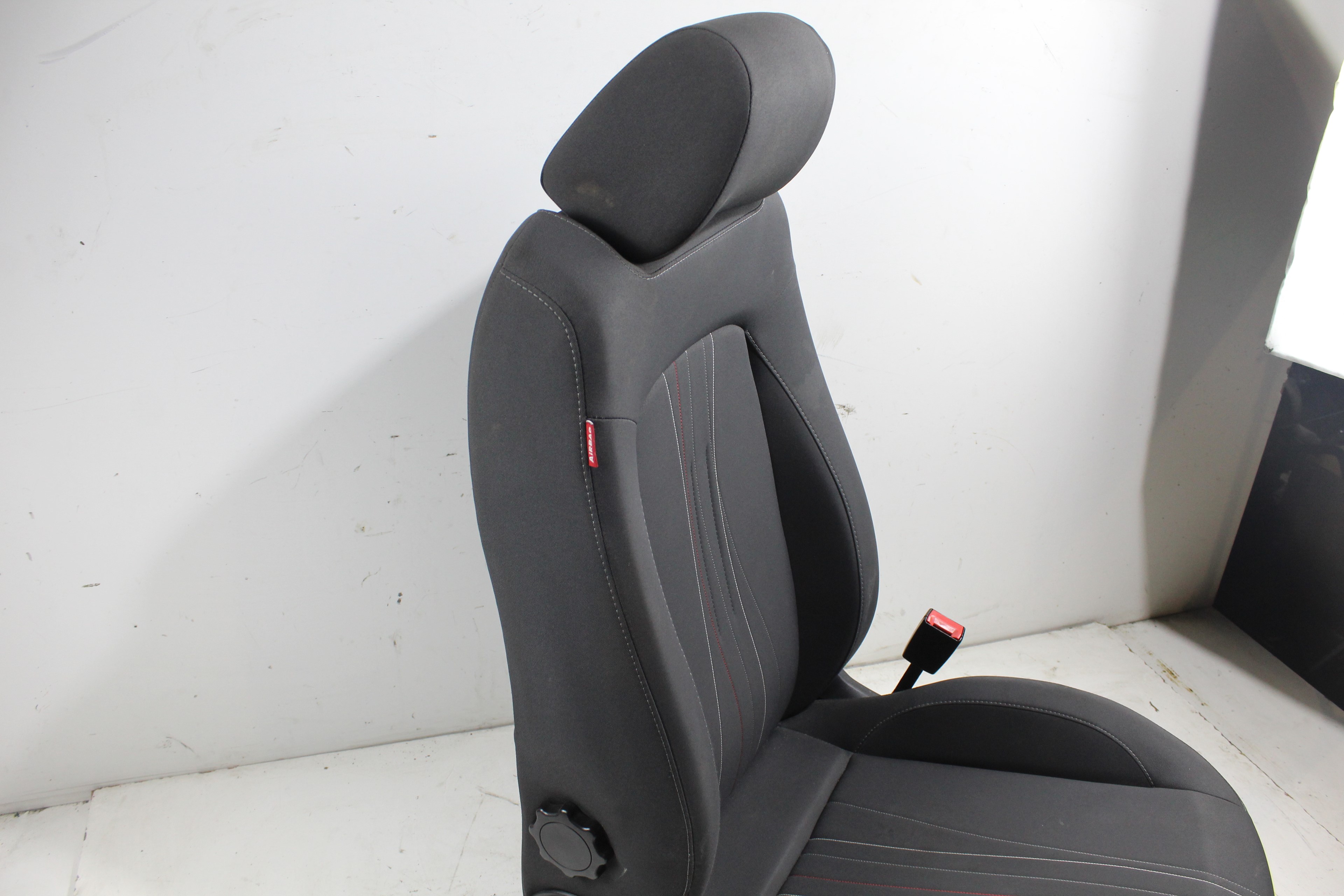 SEAT Altea 1 generation (2004-2013) Front Right Seat NOTIENEREFERENCIA 25181064