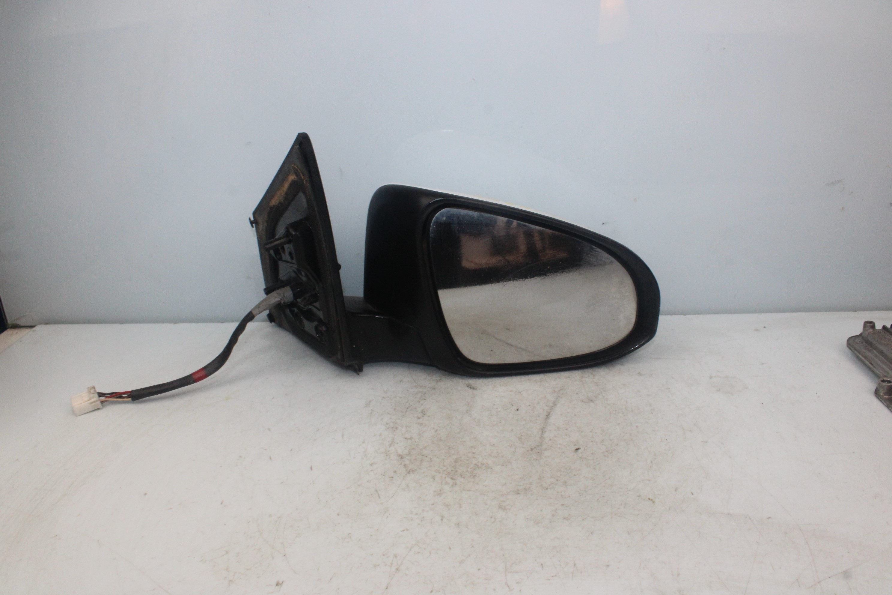 TOYOTA Auris 1 generation (2006-2012) Right Side Wing Mirror E11026983 23799488