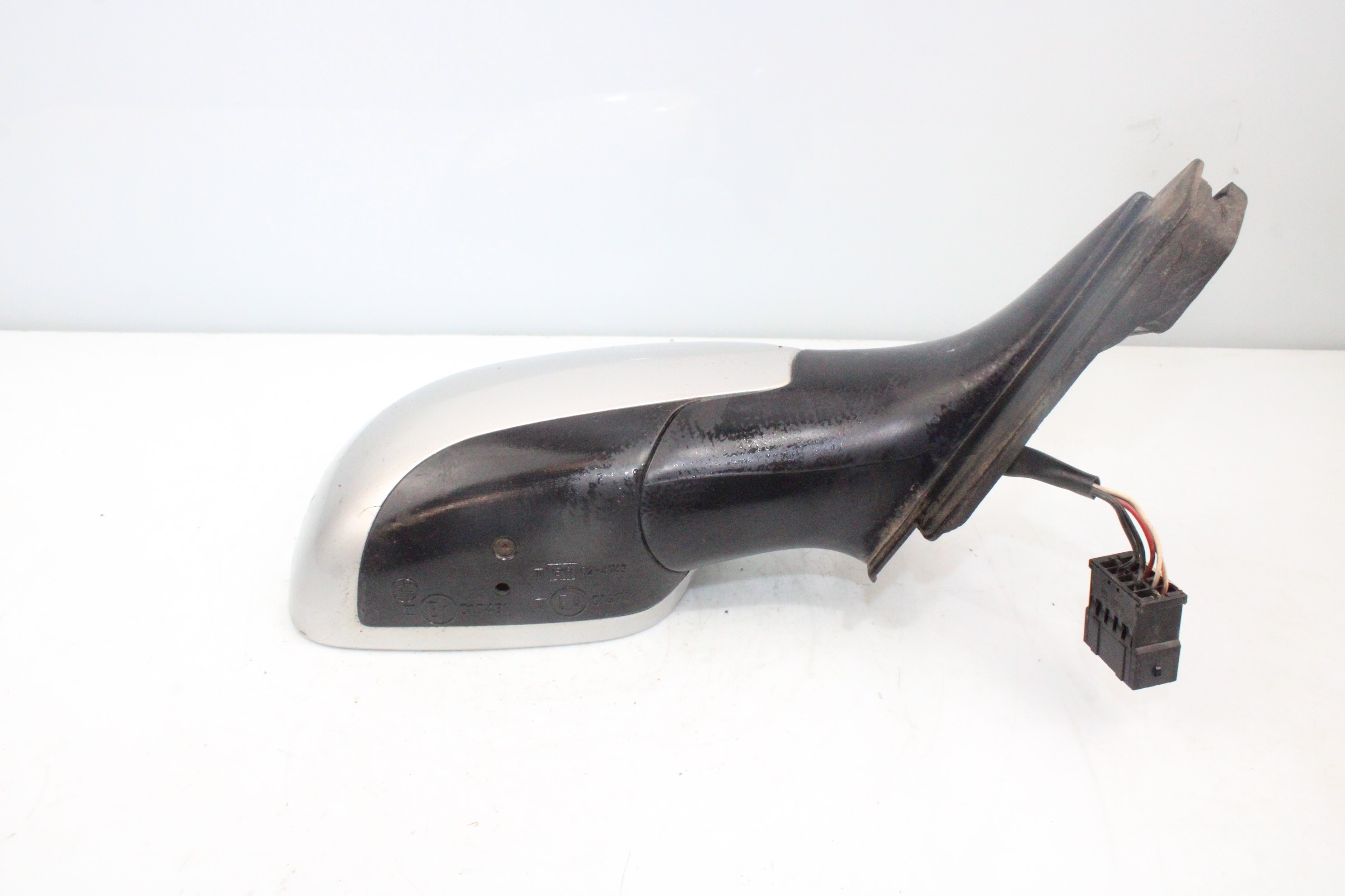 AUDI Spider 916 (1995-2006) Right Side Wing Mirror E1010481 23769781