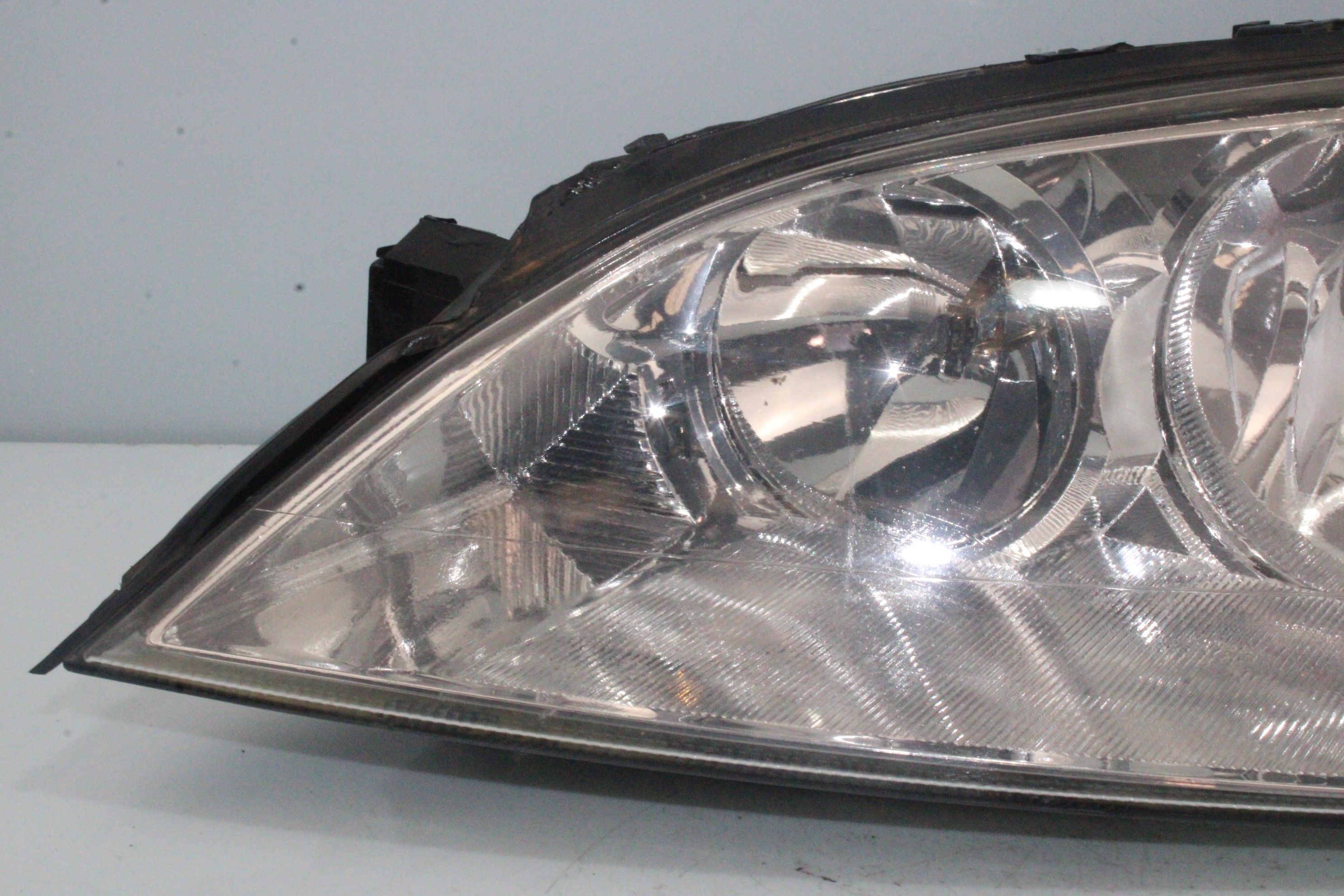 FORD Mondeo 3 generation (2000-2007) Front Left Headlight 0301174201 23774210