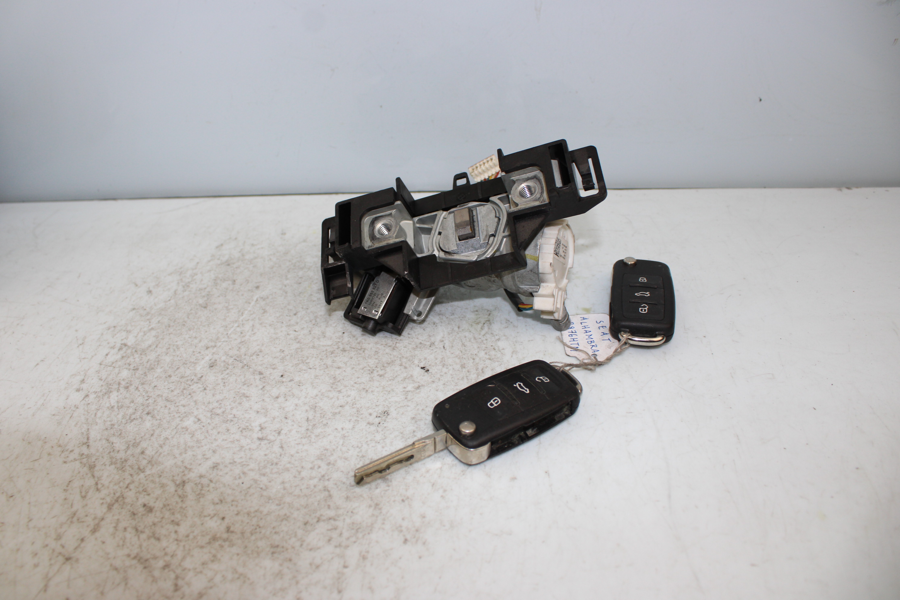 SEAT Alhambra 2 generation (2010-2021) Ignition Lock 1K0905851 25196035