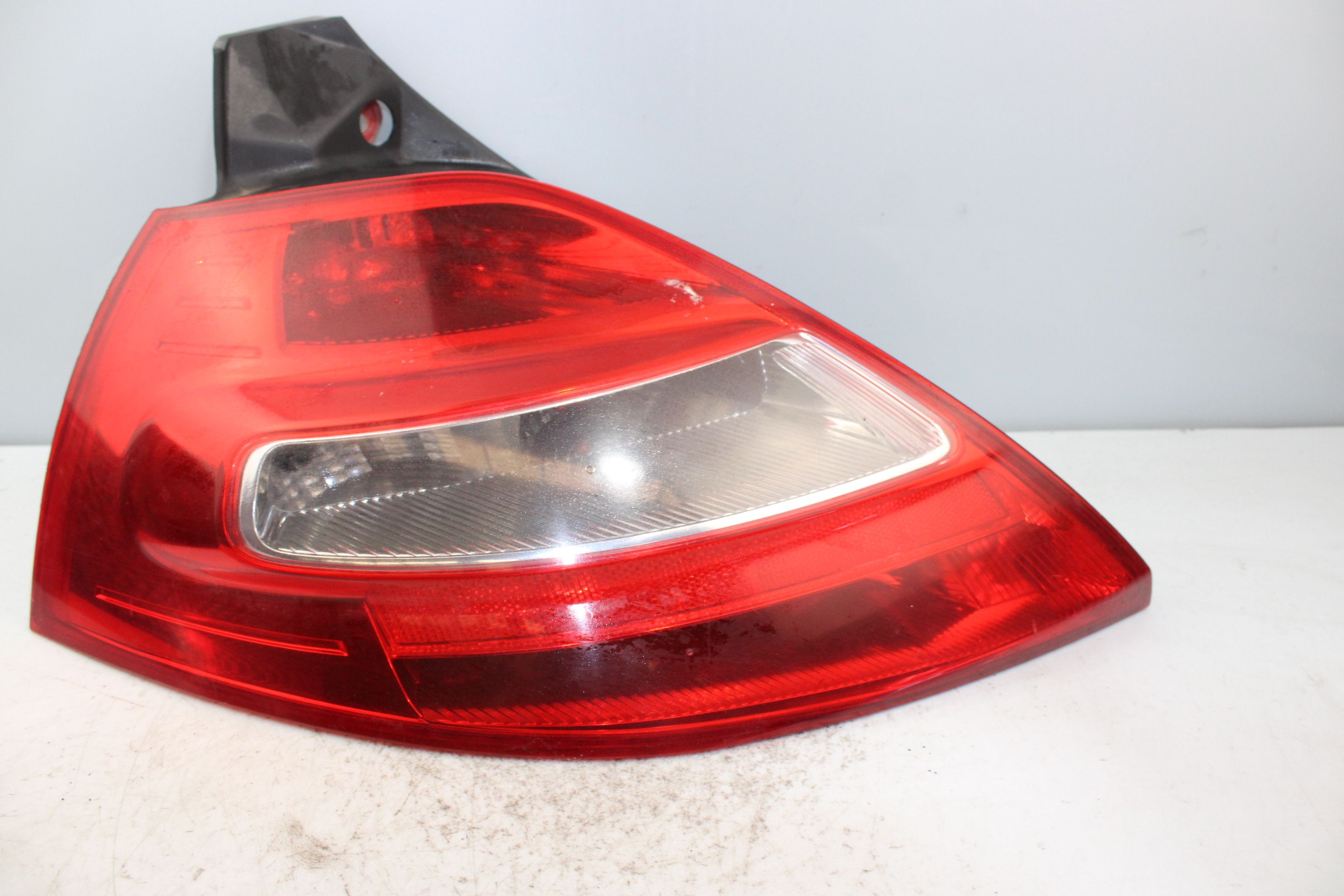 RENAULT Megane 2 generation (2002-2012) Rear Left Taillight 8200413214 25355152