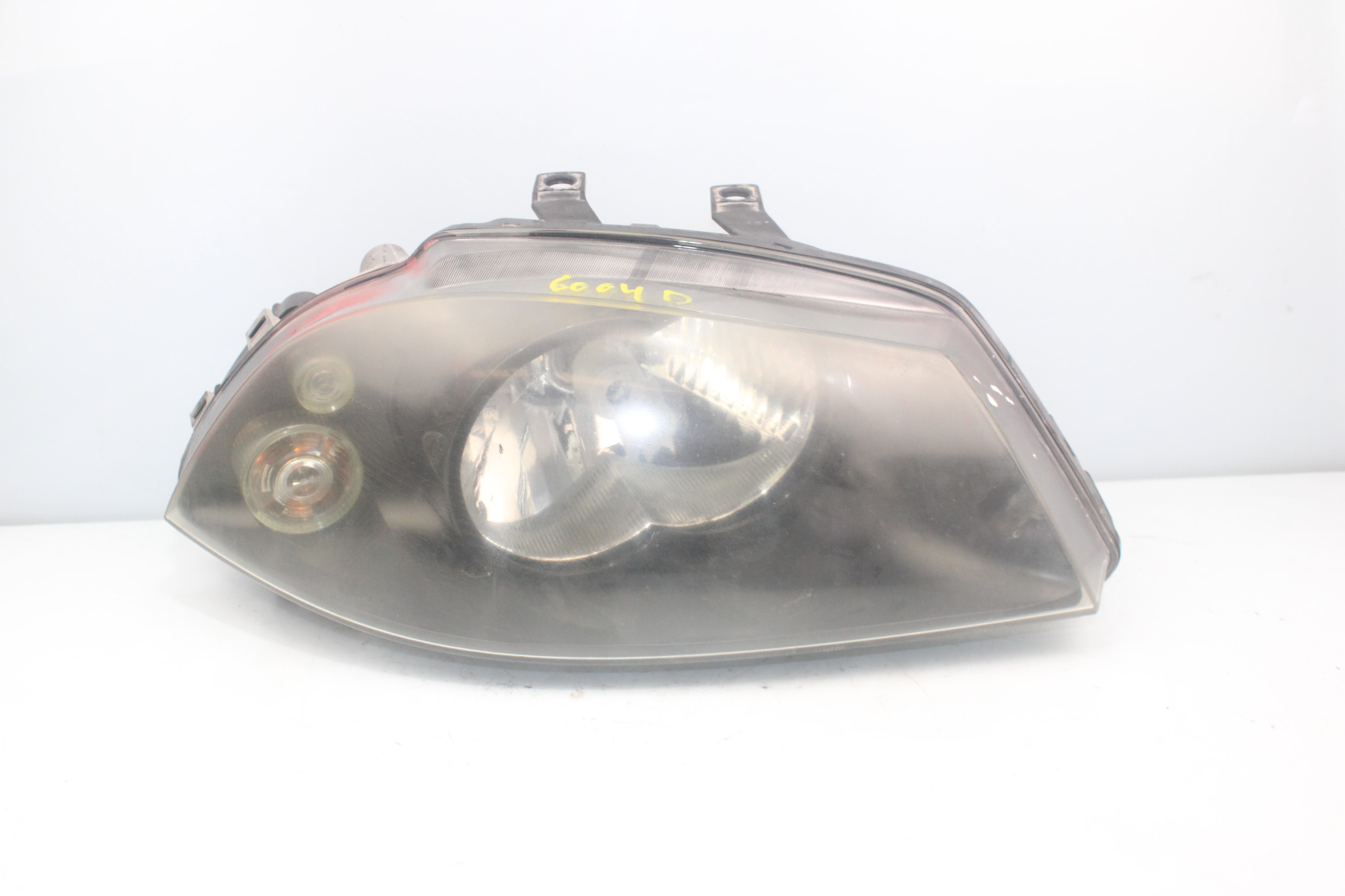 SEAT Ibiza 3 generation (2002-2008) Front Right Headlight NOTIENEREFERENCIA 23767790