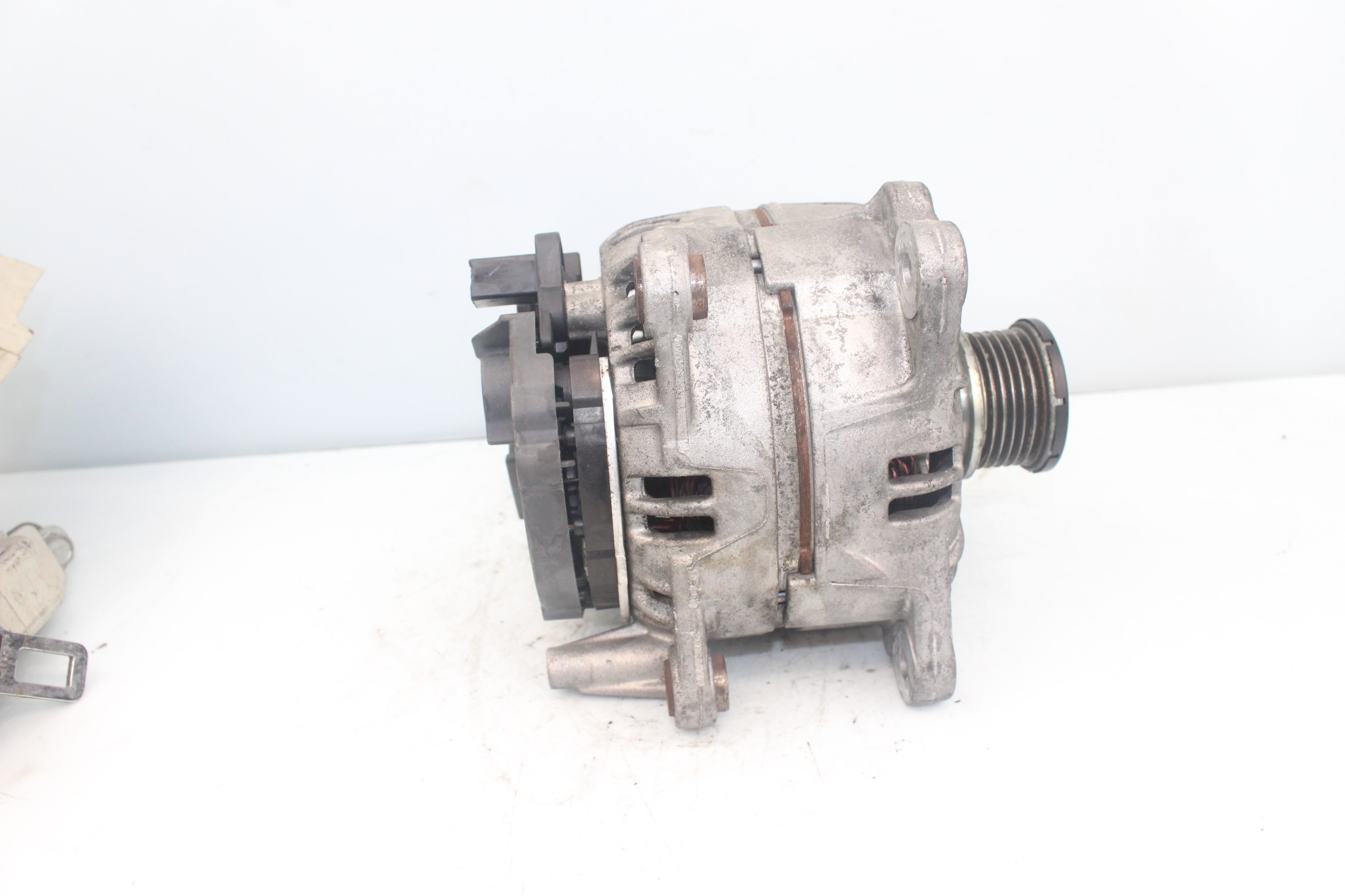 AUDI A4 B8/8K (2011-2016) Generator 03G903016E 24063670