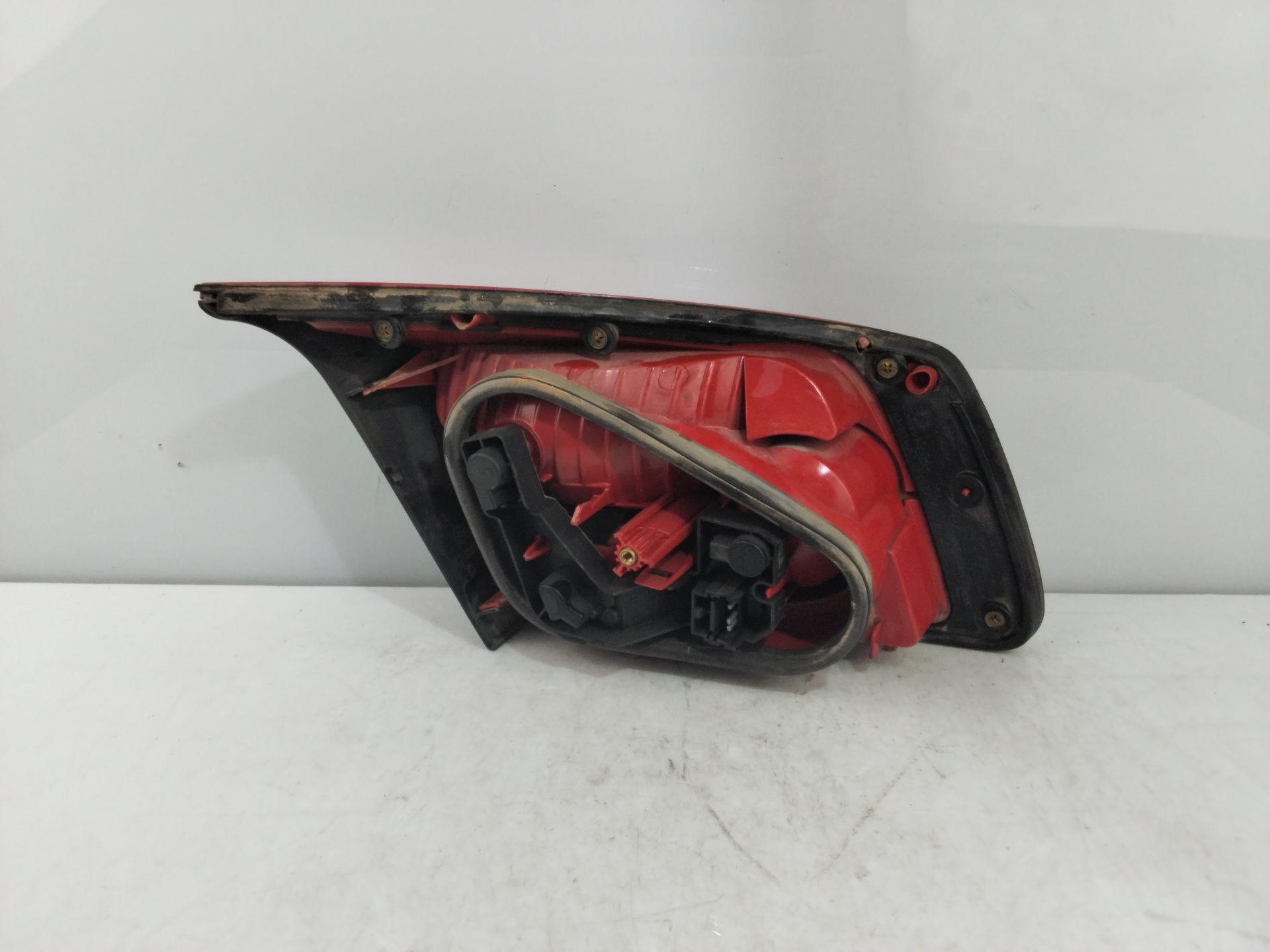 Innenrückleuchte rechts G9T702,G9T600,G9T700,G9T606,G9T607 8200014360 de Renault Vel satis (bj0_) 2002-0 - pieza usada