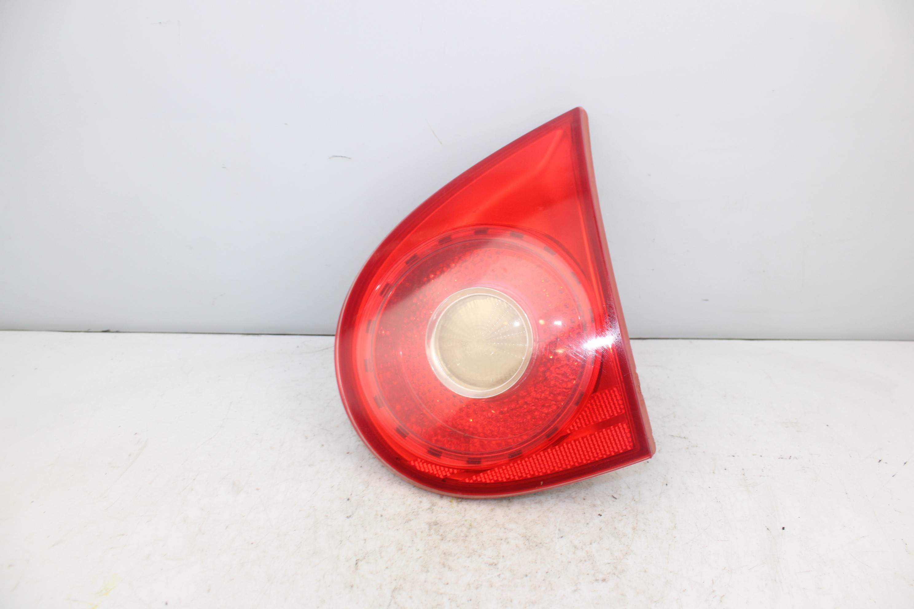 VOLKSWAGEN Golf 5 generation (2003-2009) Rear Right Taillight Lamp 1K6945094 25188652