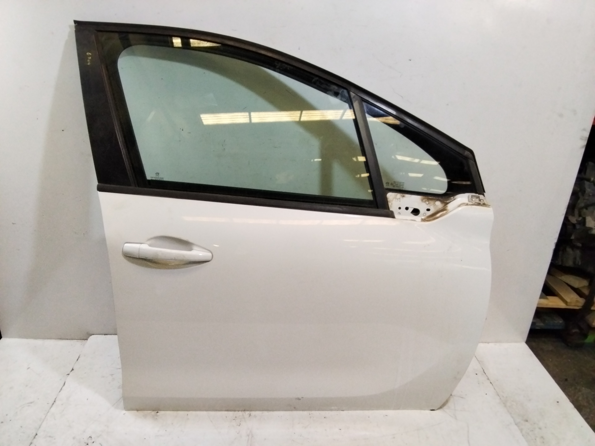 PEUGEOT 208 Peugeot 208 (2012-2015) Front Right Door NOREF 25266859