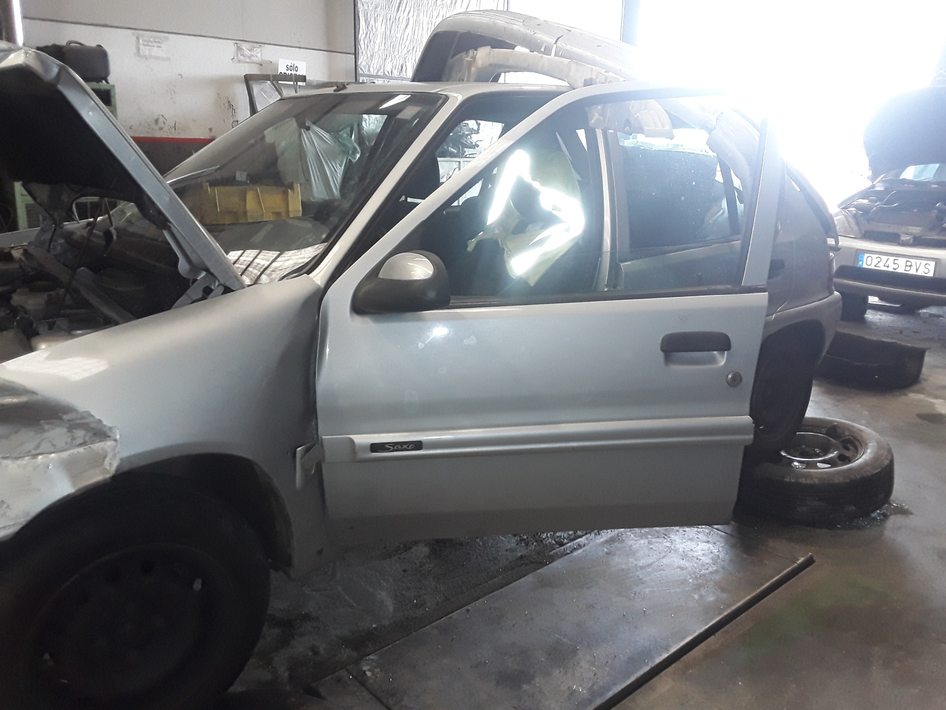 CITROËN Saxo 2 generation (1996-2004) Стеклоподъемник передней левой двери 400671T5 22745529