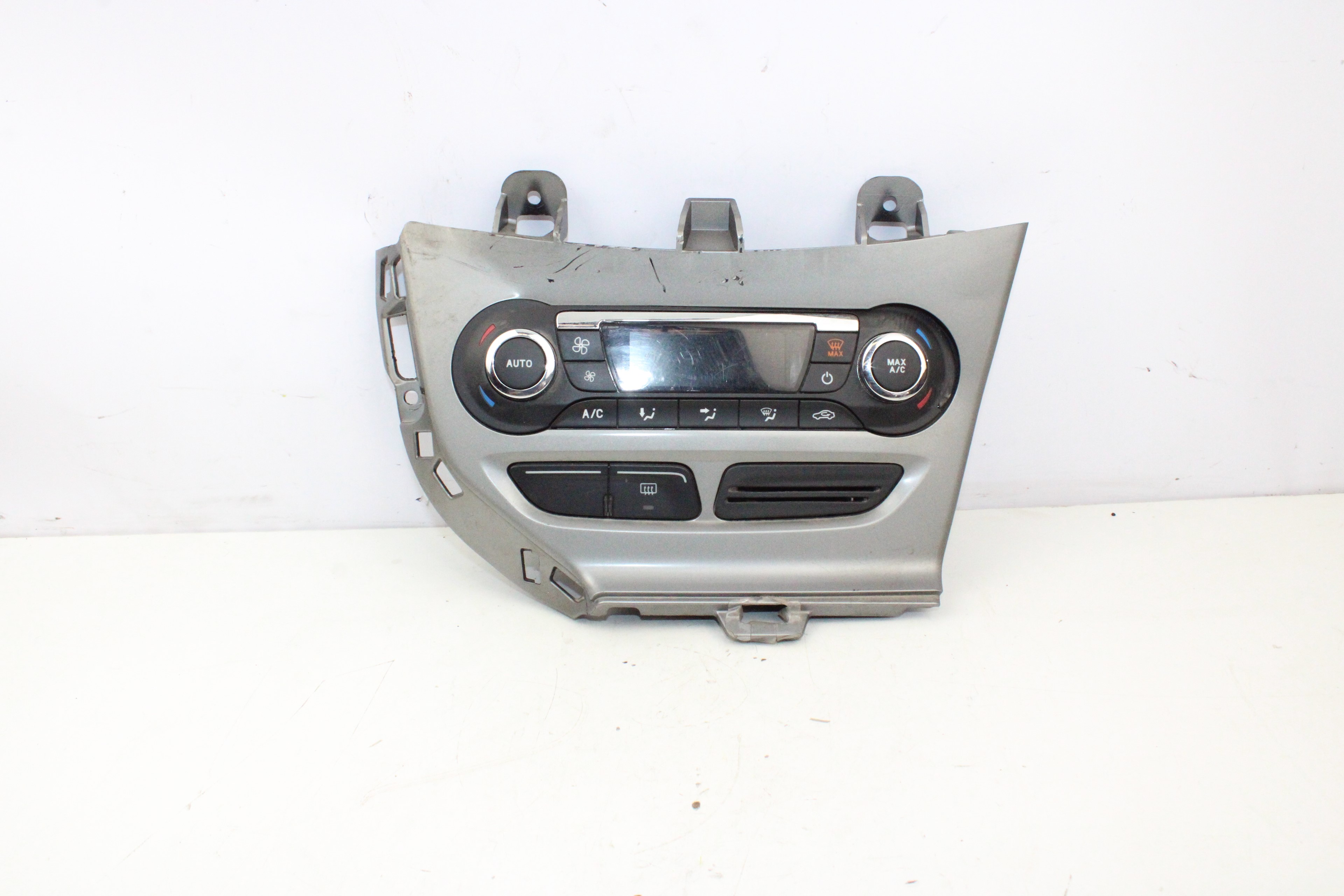 FORD Focus 3 generation (2011-2020) Climate  Control Unit BM5T18C612CJ 19366687