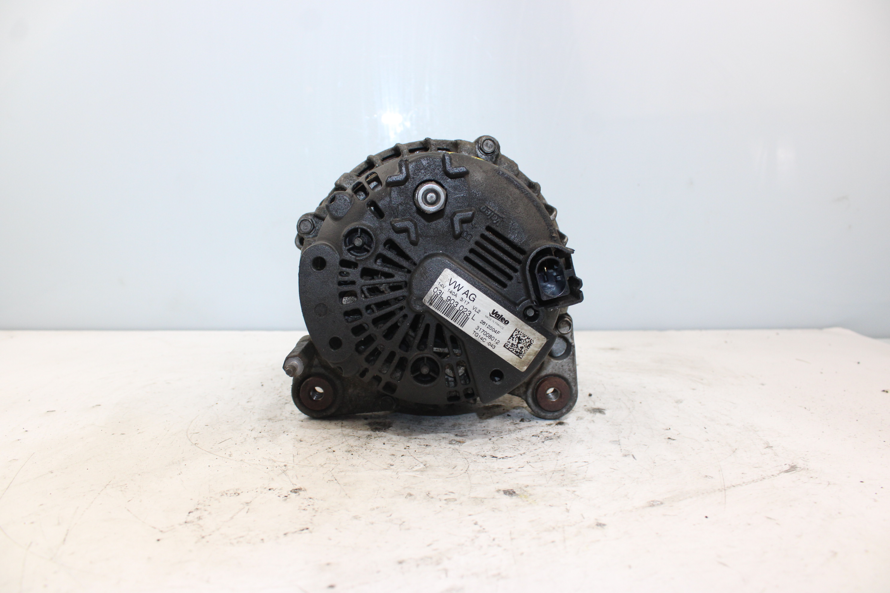 VOLKSWAGEN Caddy 4 generation (2015-2020) Alternator 03L903023L 25355163