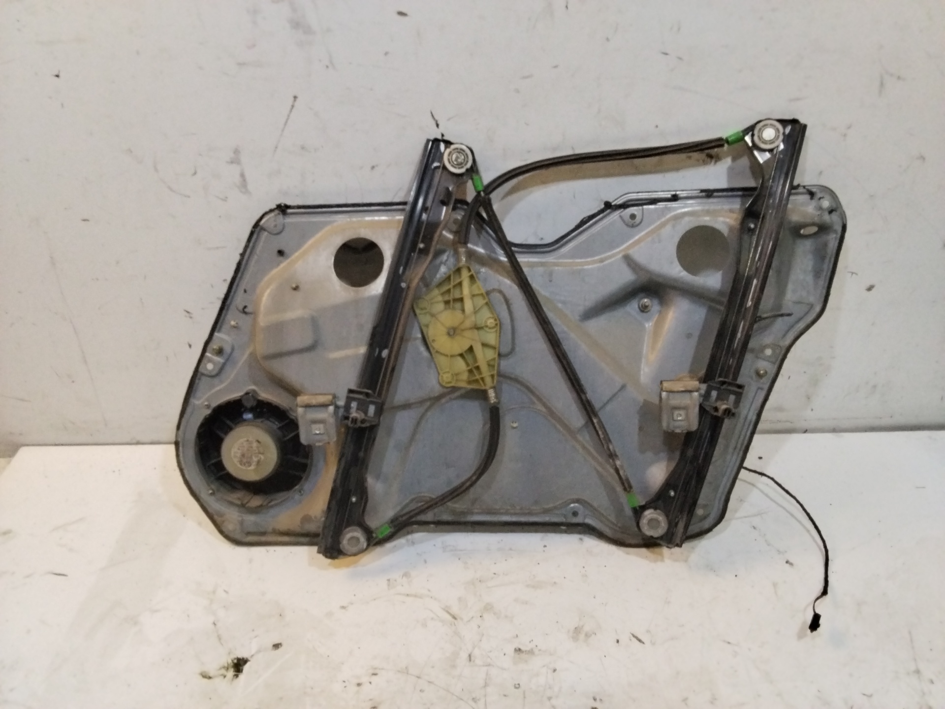 SEAT Leon 1 generation (1999-2005) Front Left Door Window Regulator NOTIENEREFERENCIA 25196178