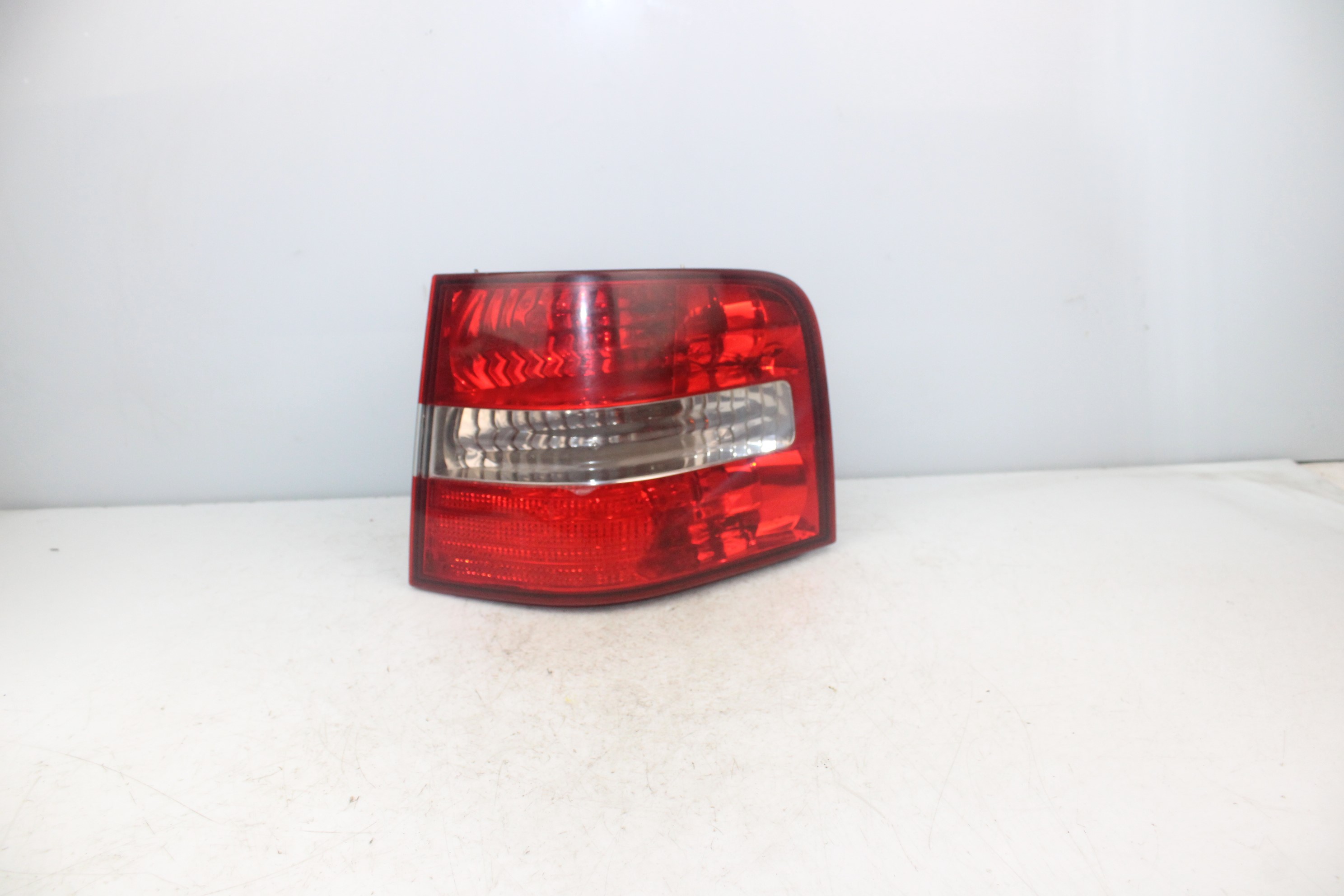 FIAT Rear Right Taillight Lamp 28190202 25180855