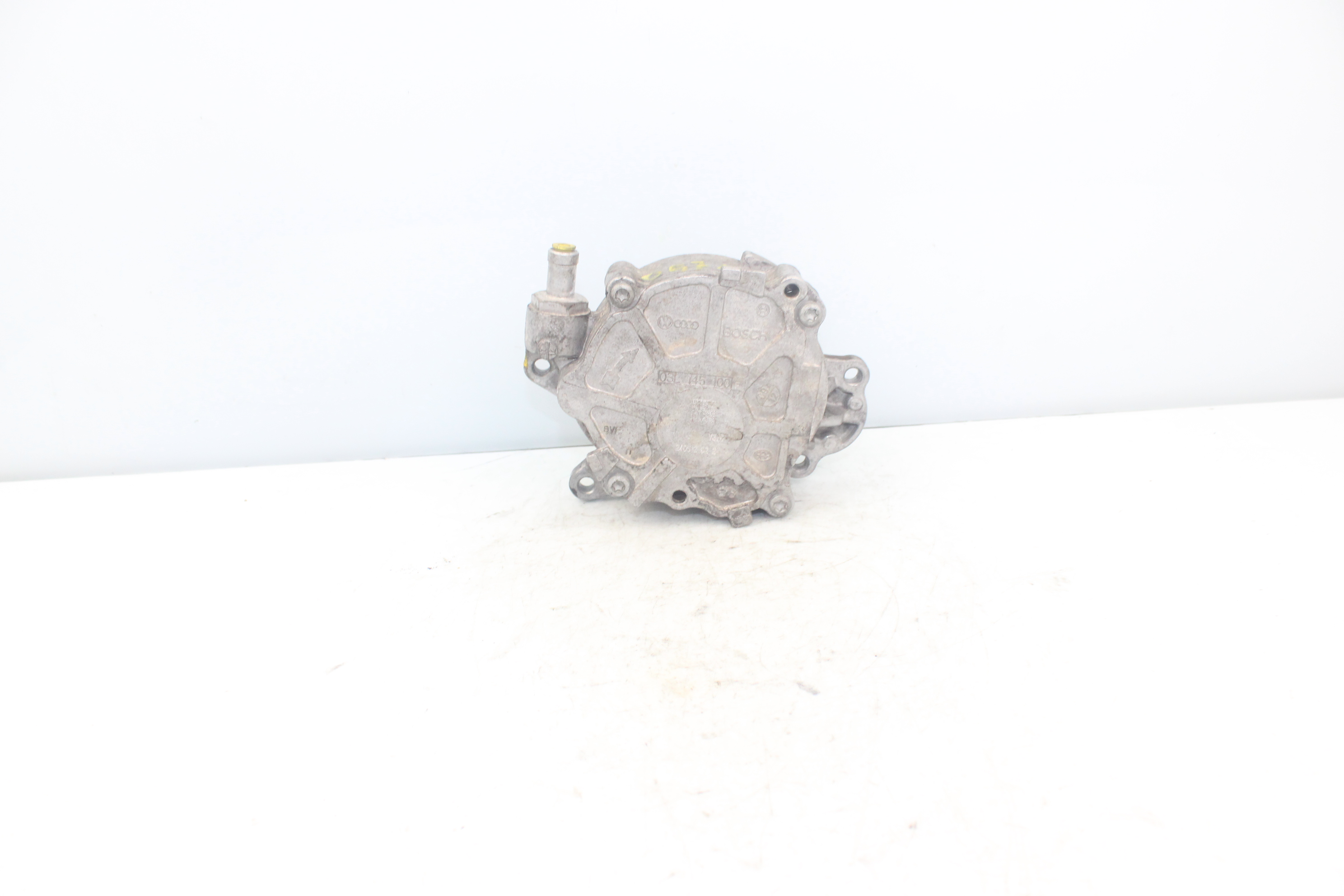 VOLKSWAGEN Tiguan 1 generation (2007-2017) Vacuum Pump 03L145100 23795975